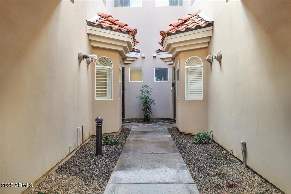 8653 E ROYAL PALM Road, 1006