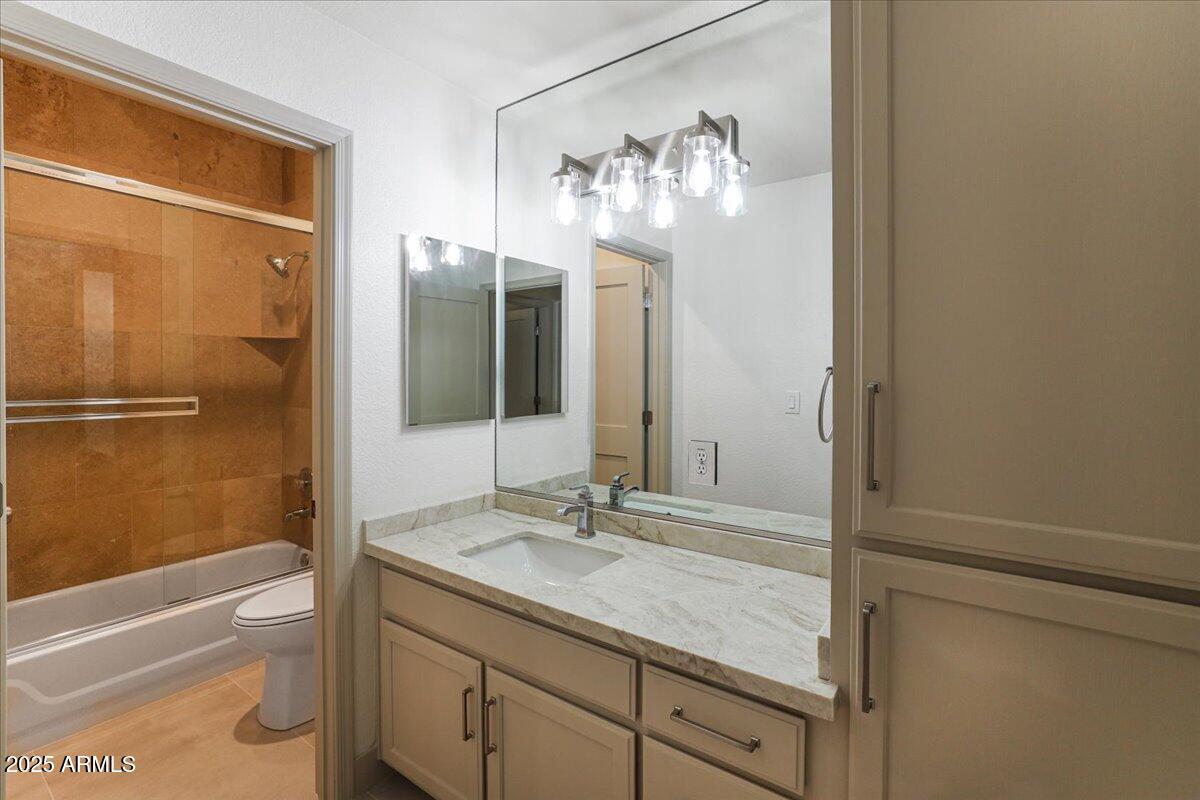 8653 E ROYAL PALM Road, 1006