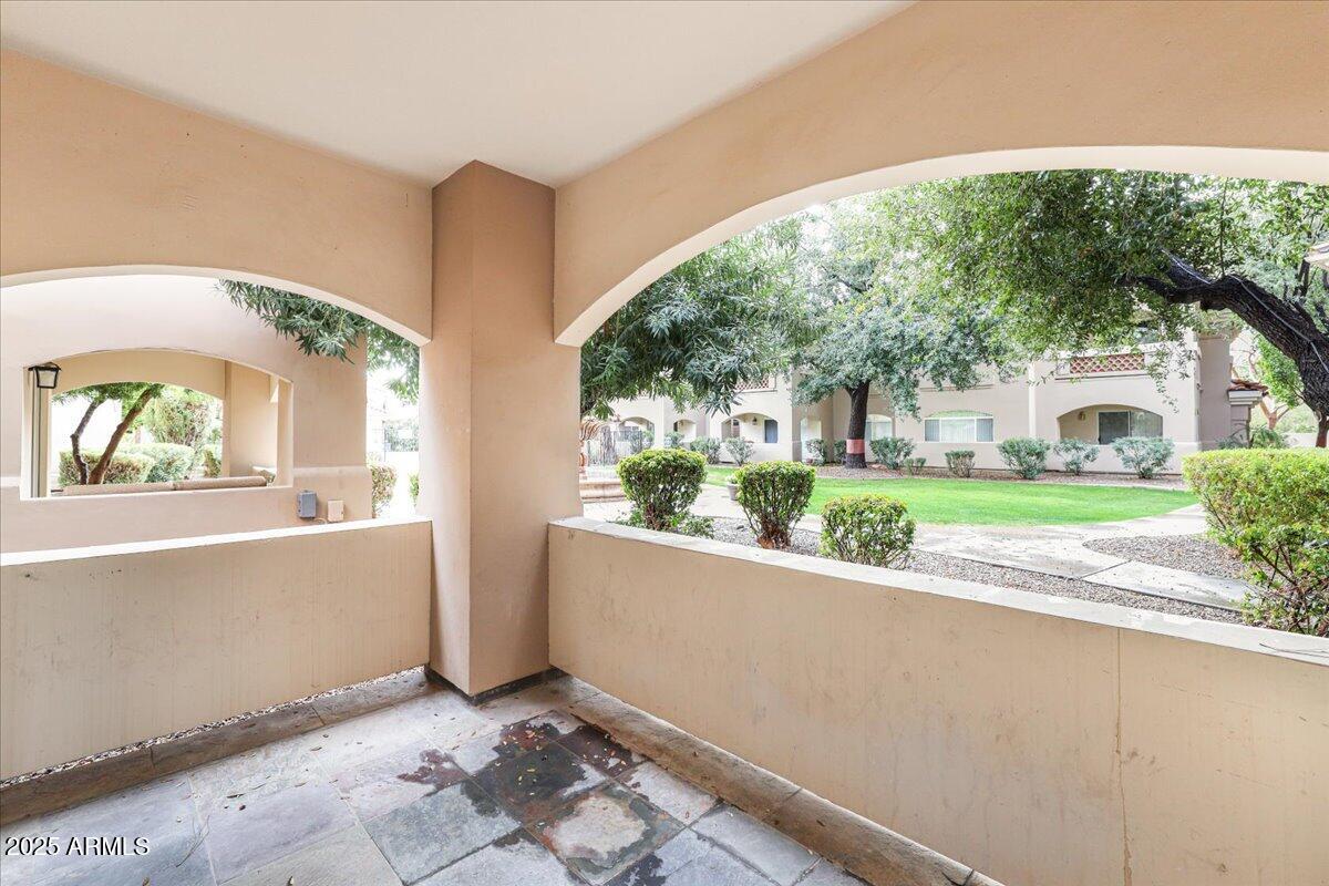 8653 E ROYAL PALM Road, 1006