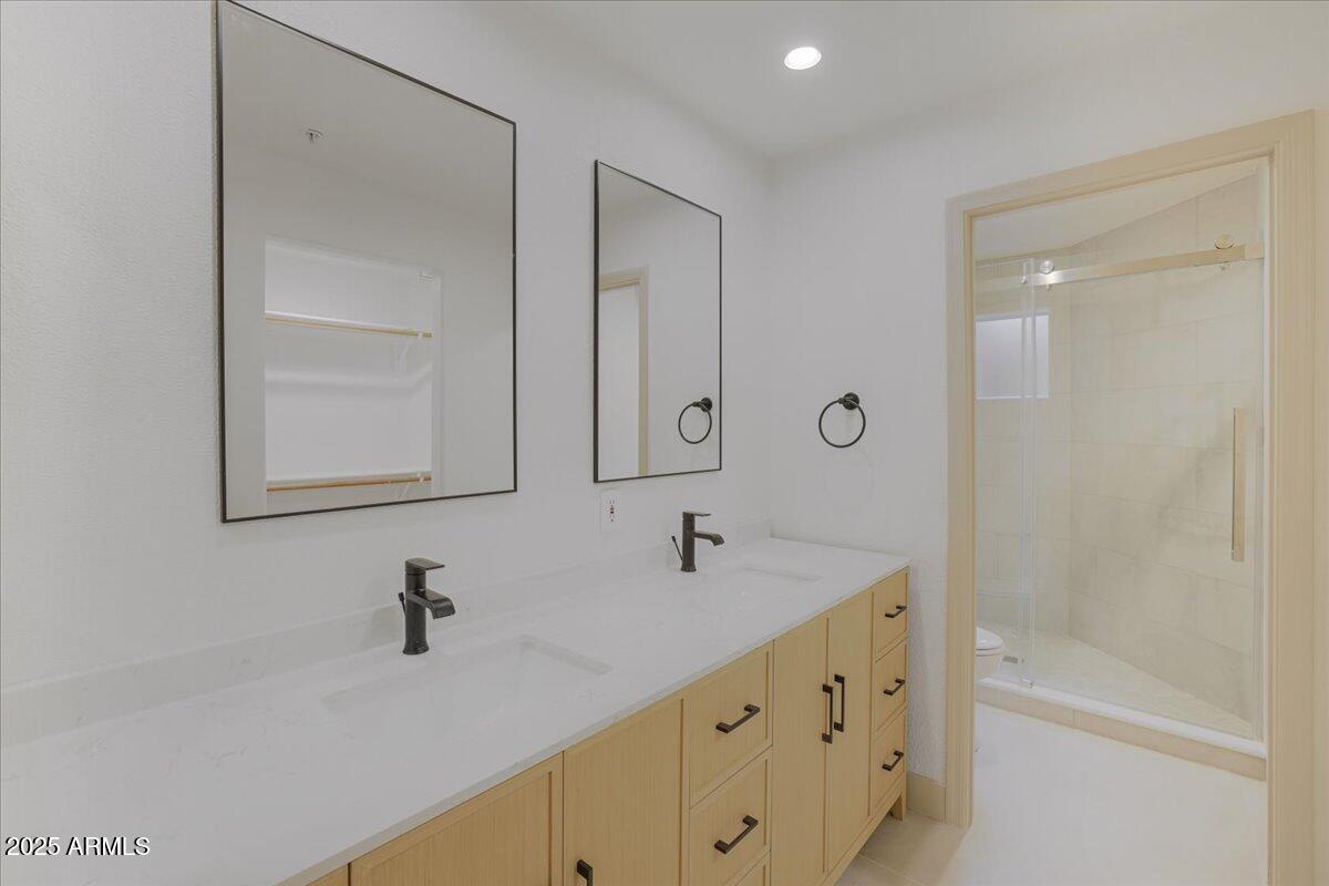 8653 E ROYAL PALM Road, 1006
