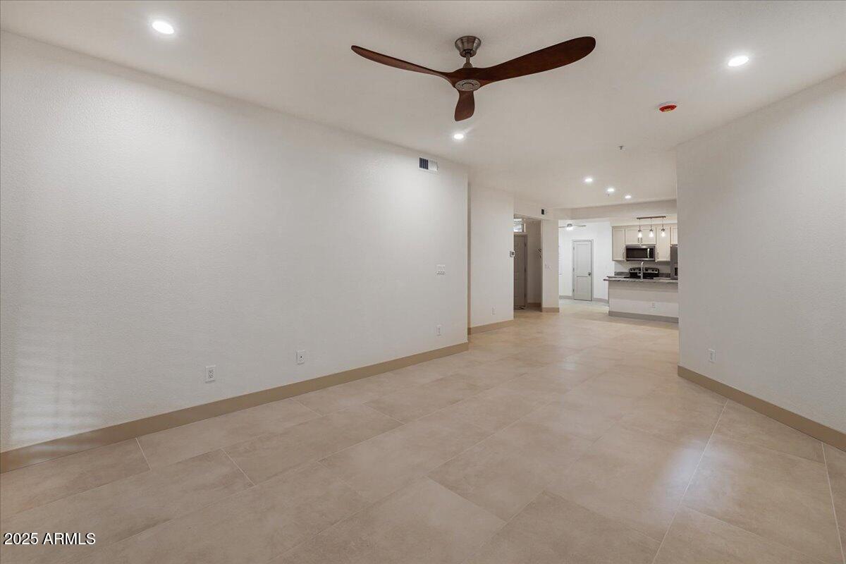 8653 E ROYAL PALM Road, 1006