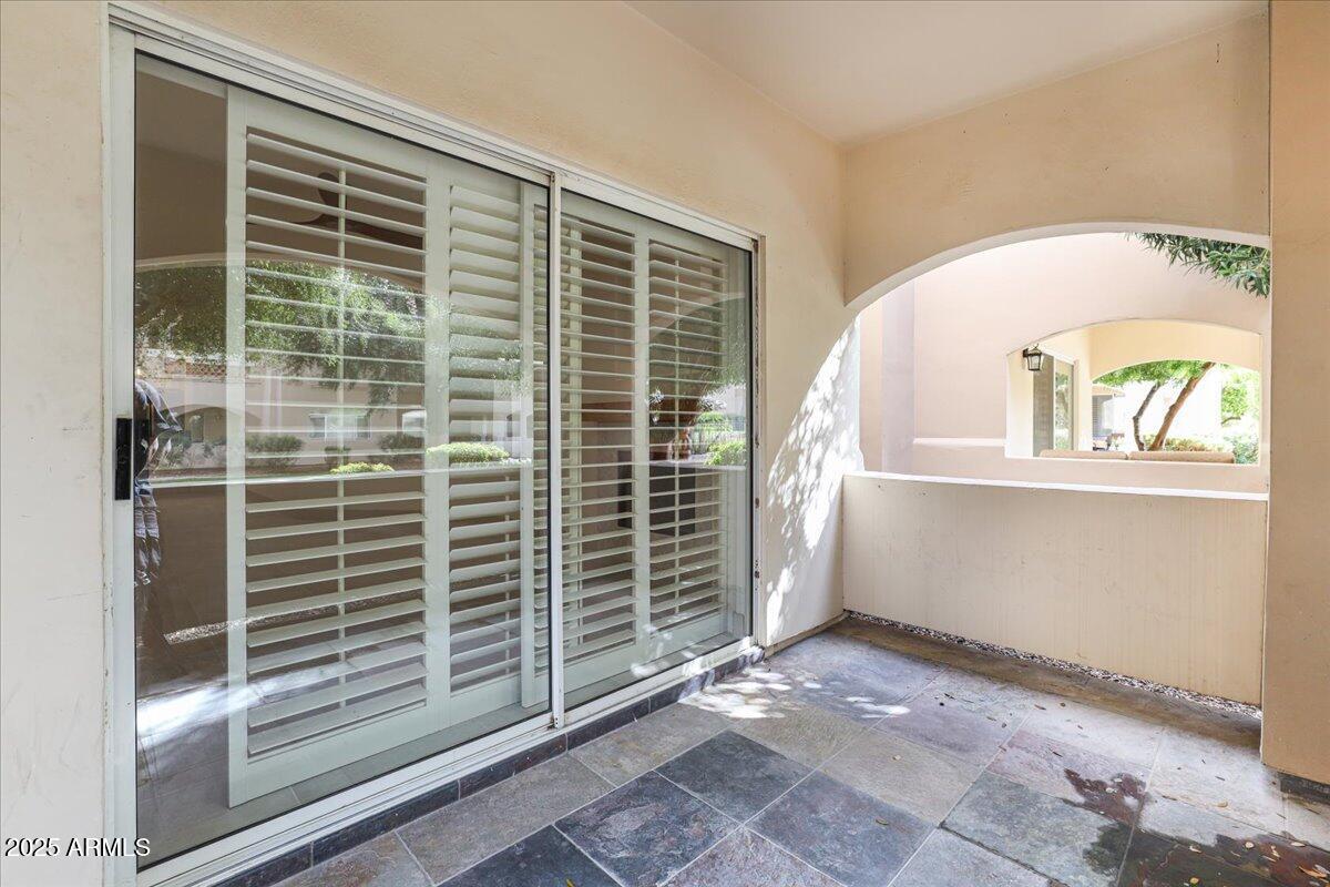 8653 E ROYAL PALM Road, 1006