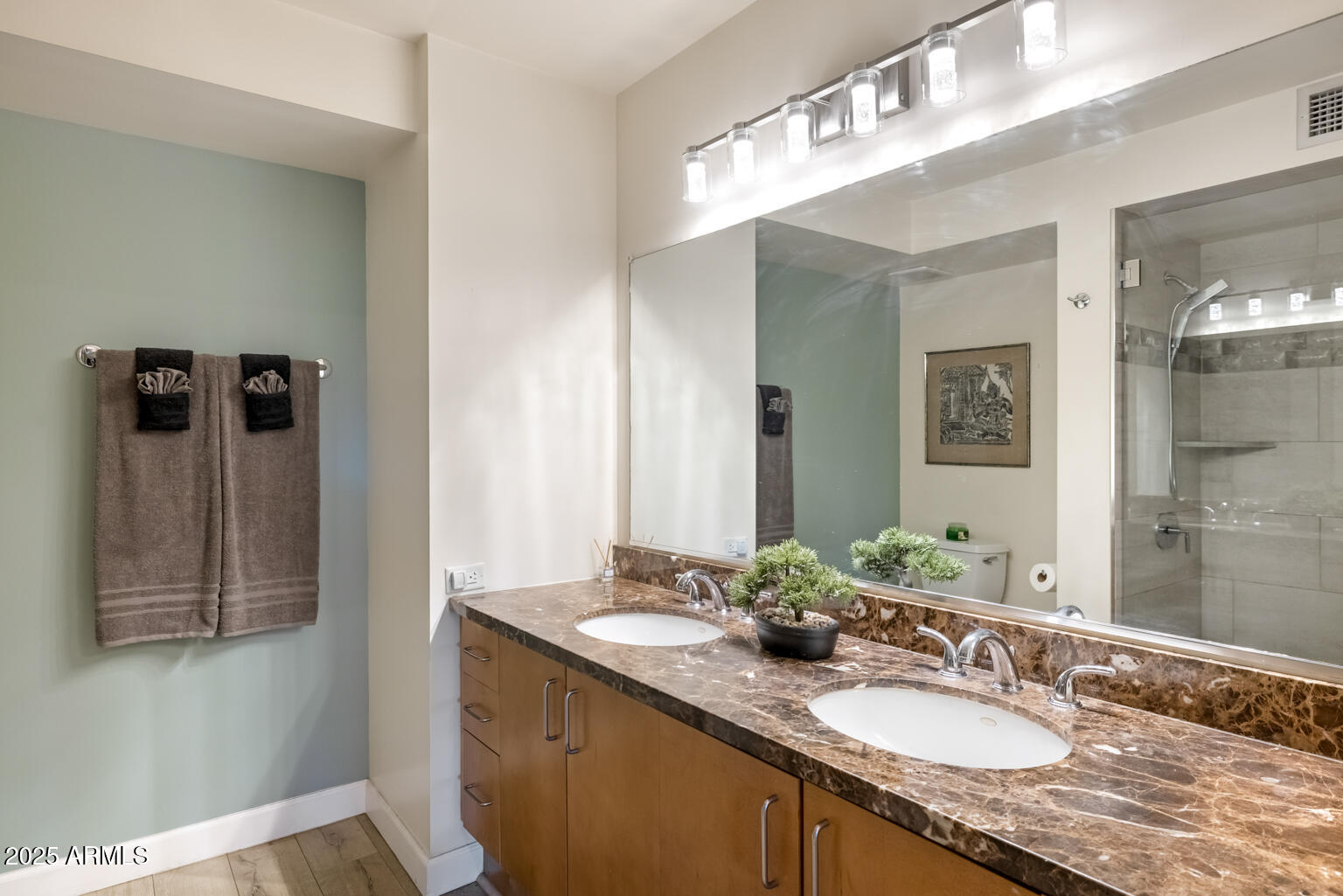 4808 N 24TH Street, 303