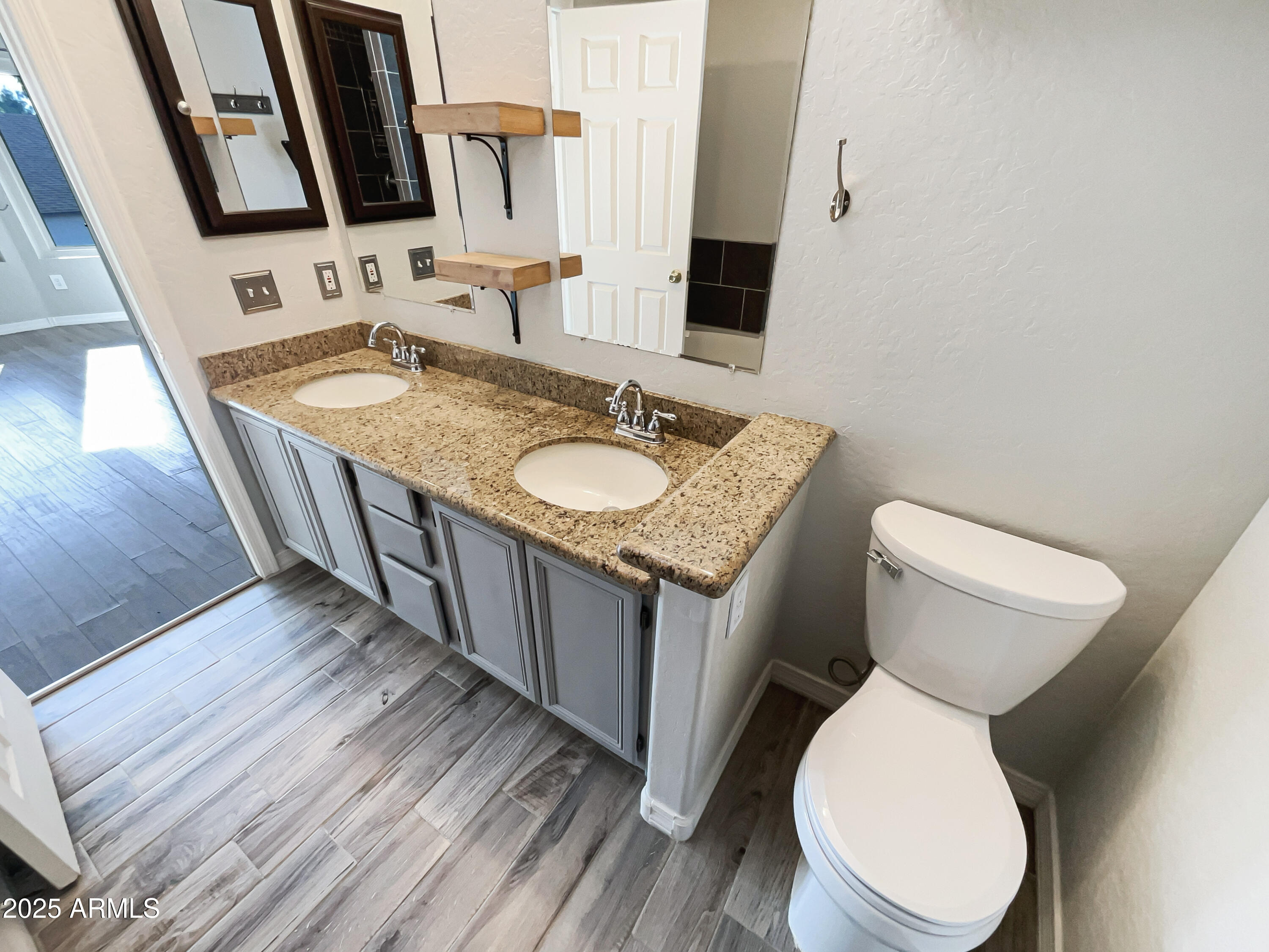 3134 E MCKELLIPS Road, 50