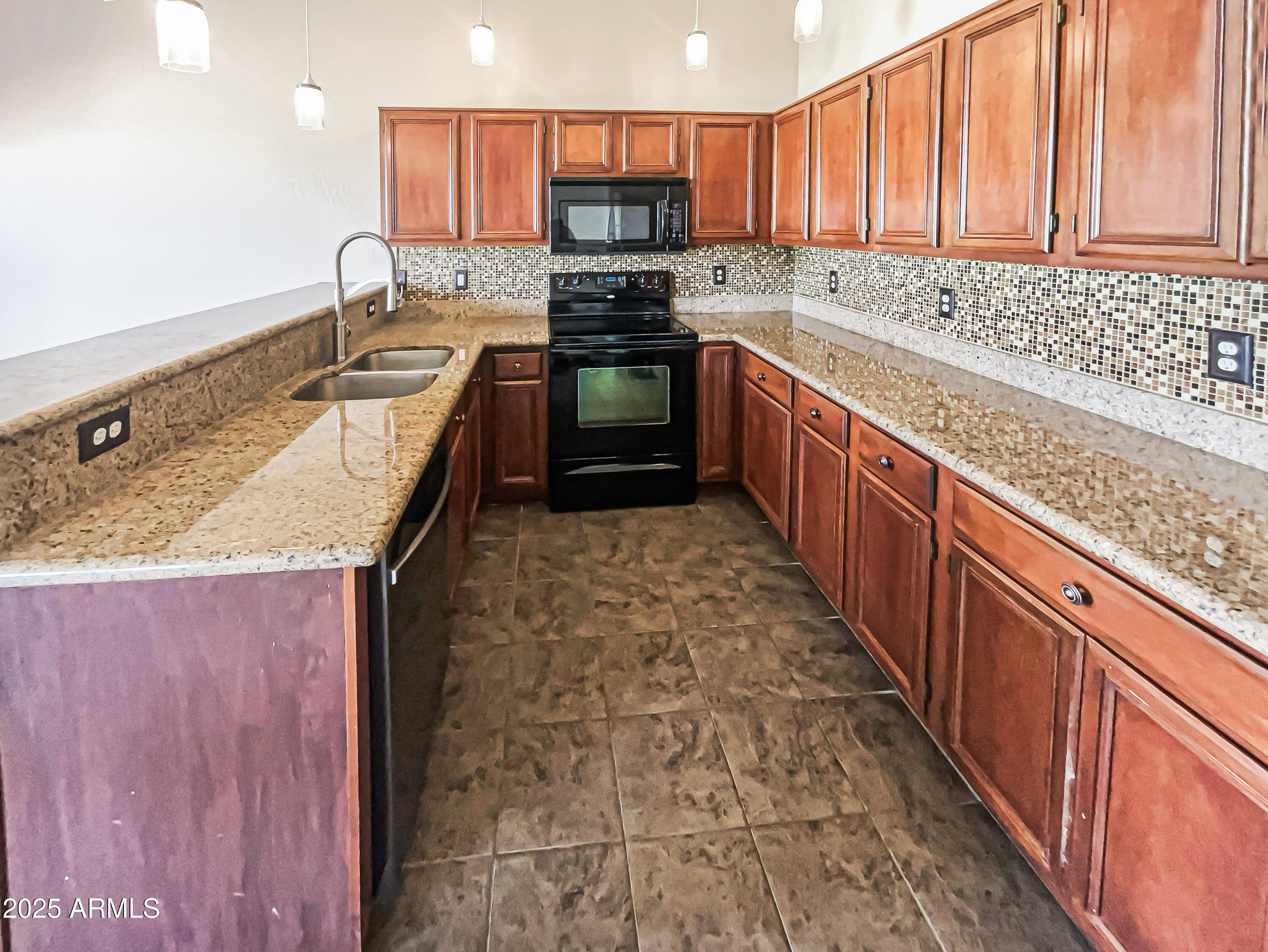 3134 E MCKELLIPS Road, 50