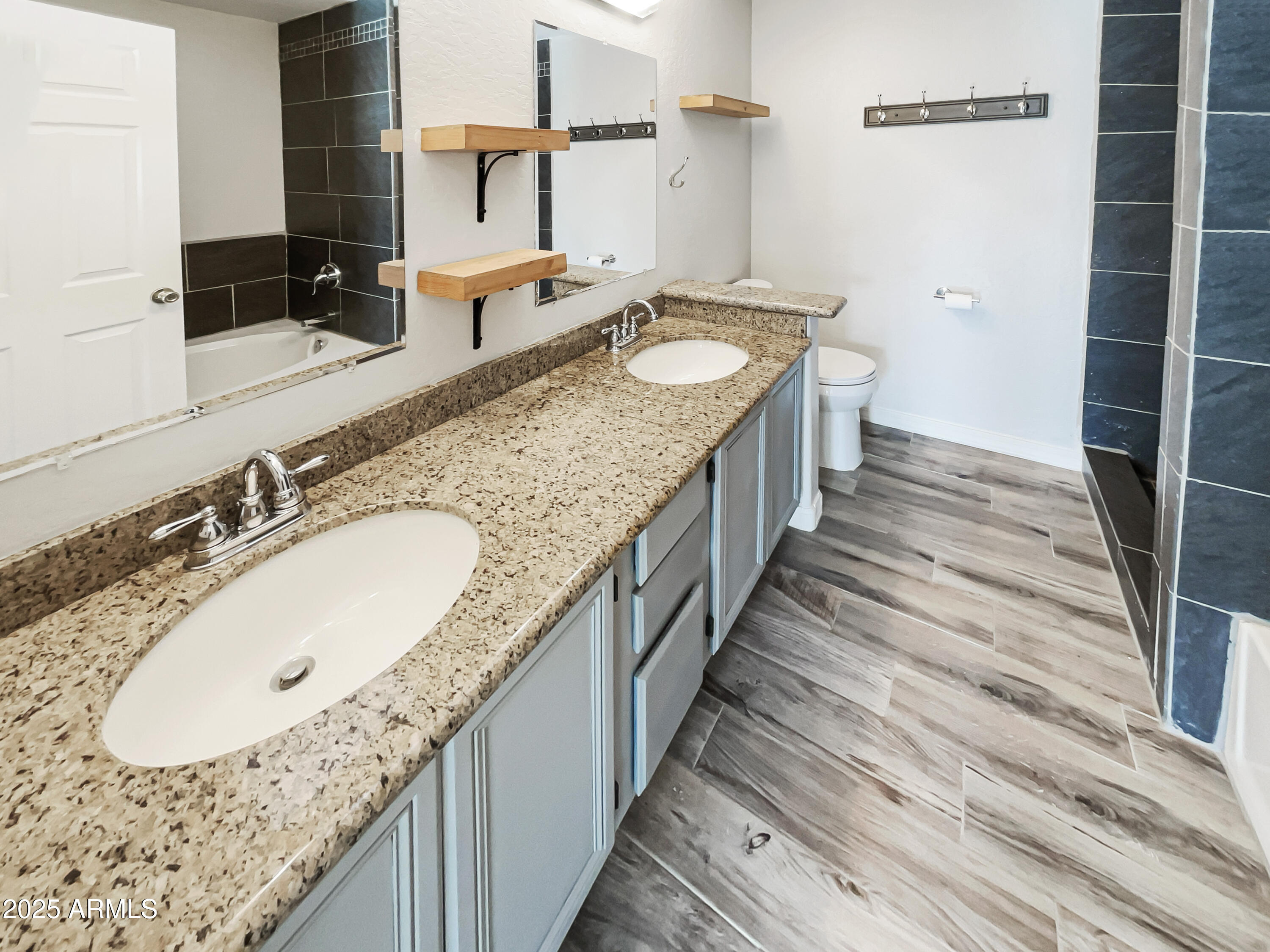 3134 E MCKELLIPS Road, 50