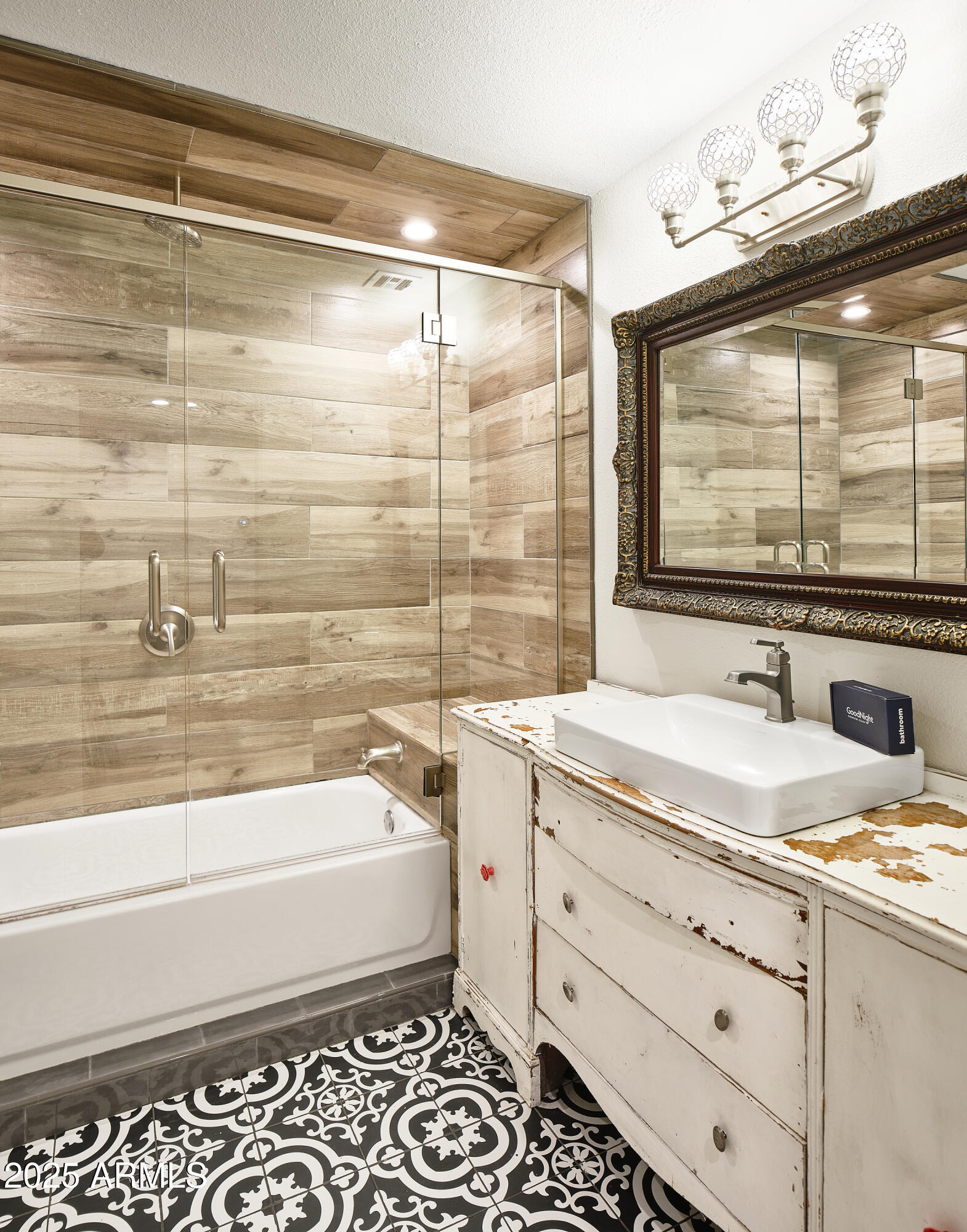 8444 E PICCADILLY Road, Scottsdale