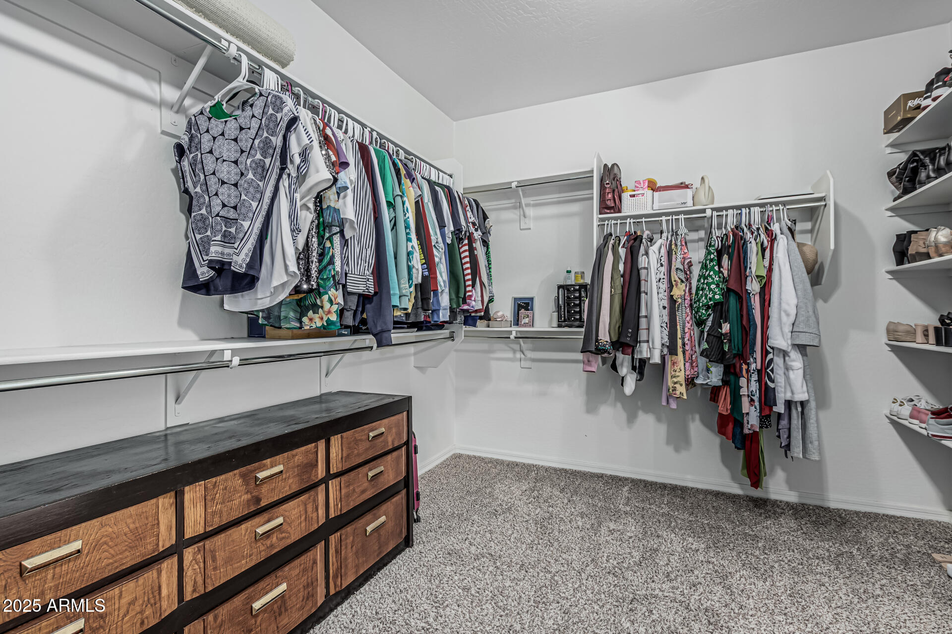 9113 W WHITE FEATHER Lane