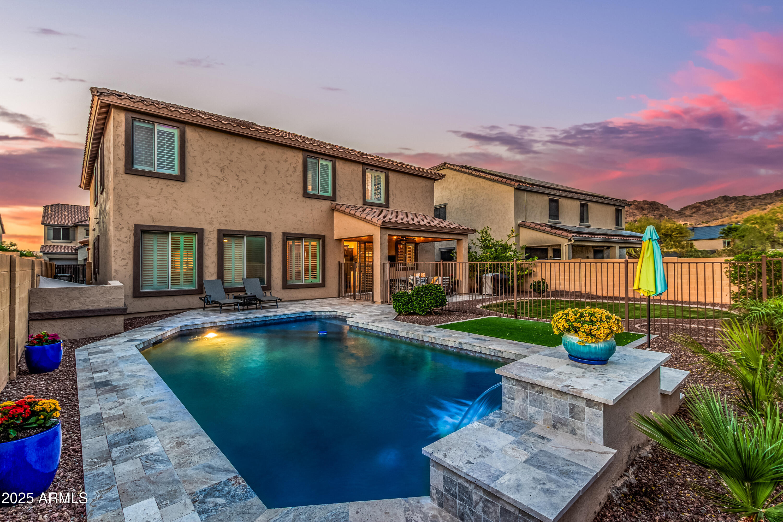 9113 W WHITE FEATHER Lane