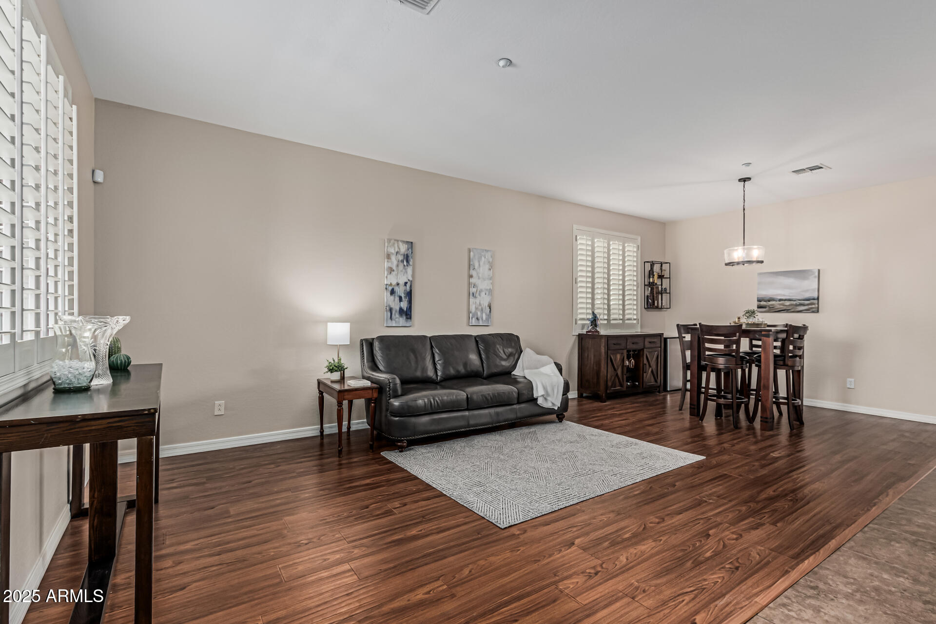 9113 W WHITE FEATHER Lane