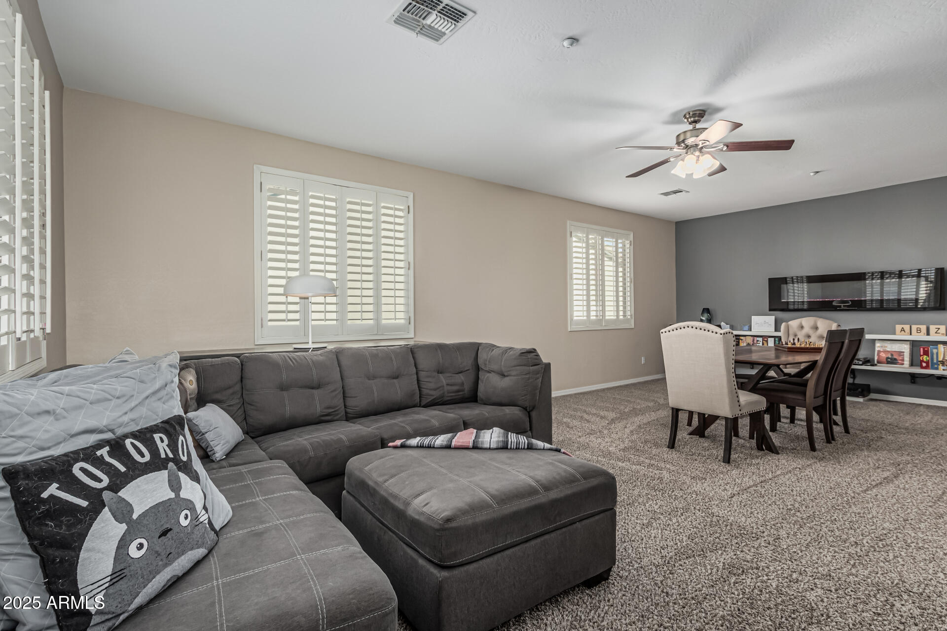 9113 W WHITE FEATHER Lane