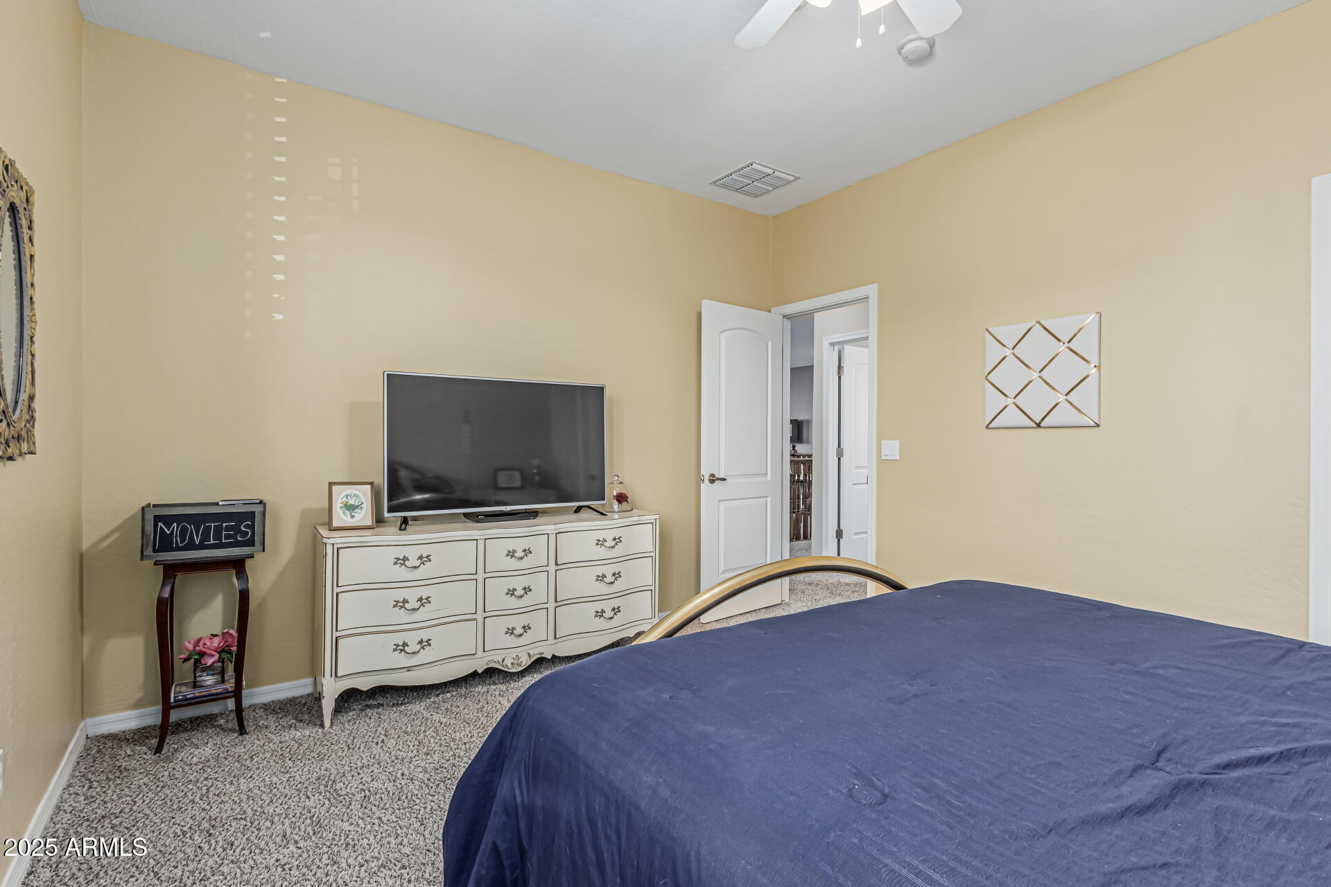 9113 W WHITE FEATHER Lane