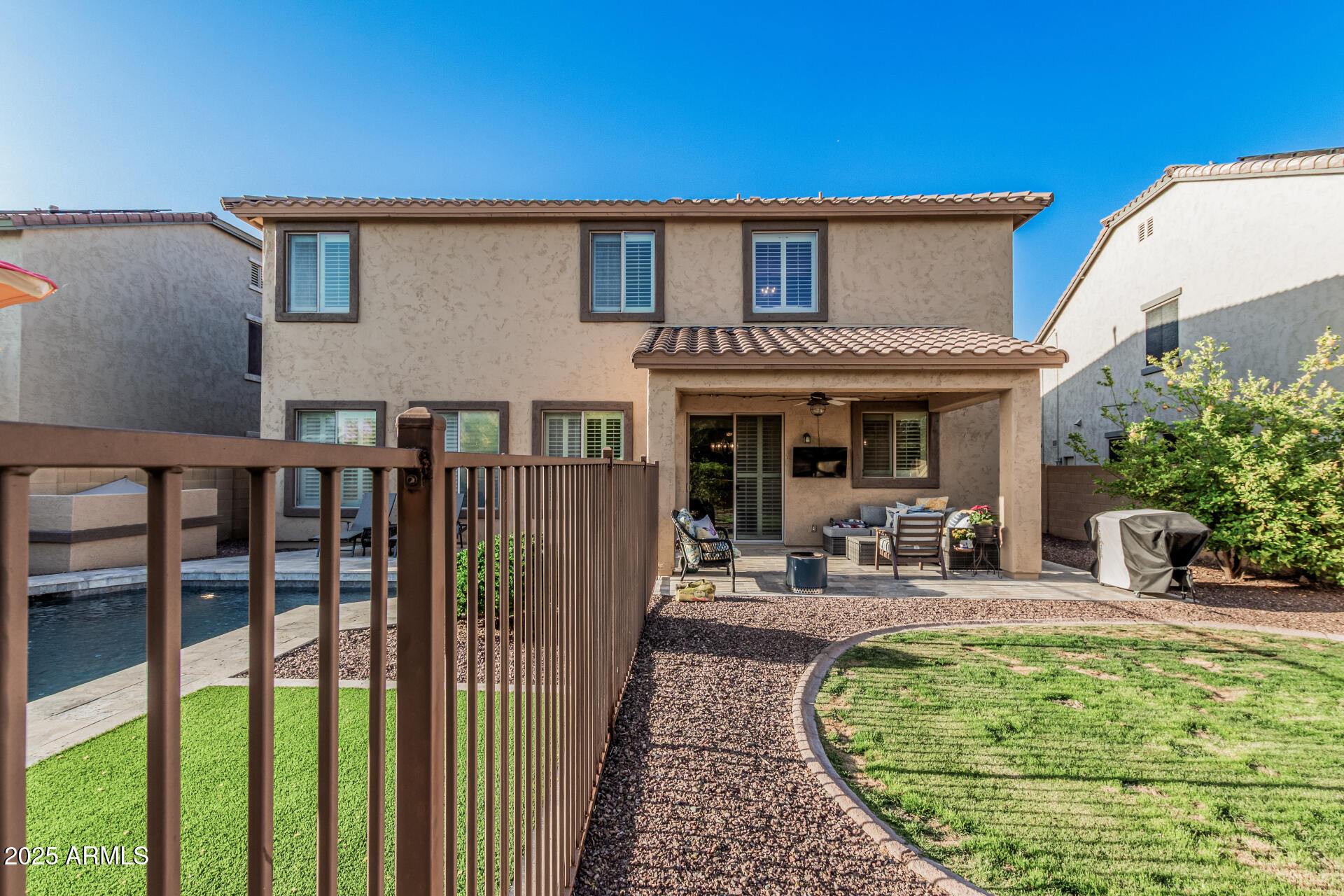 9113 W WHITE FEATHER Lane