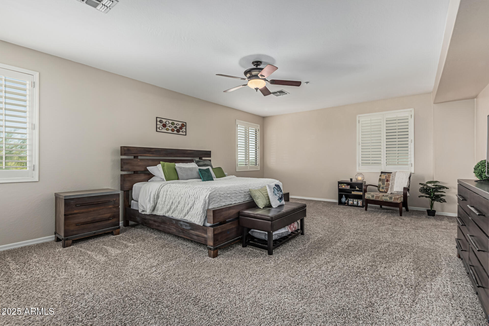 9113 W WHITE FEATHER Lane