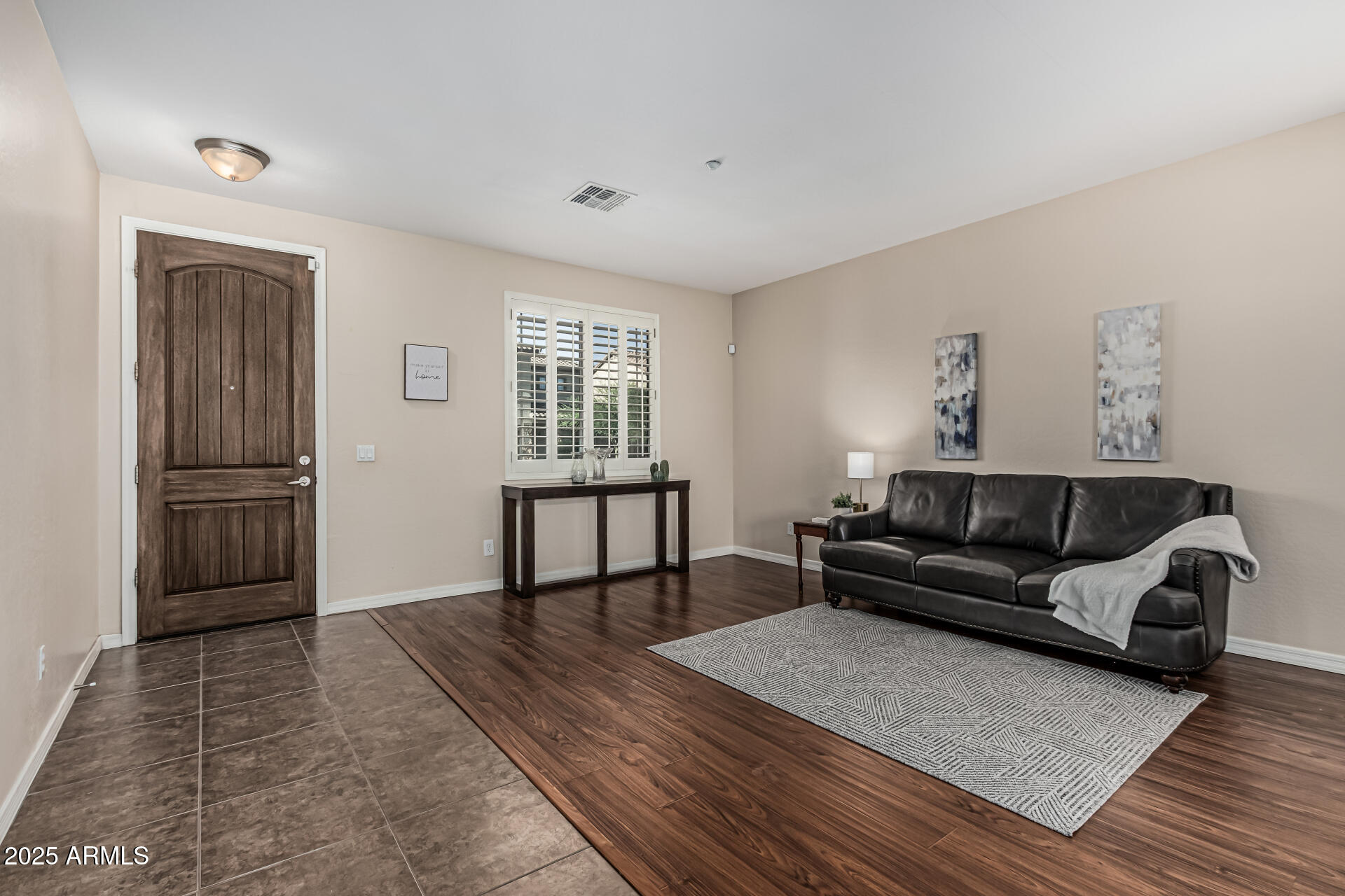 9113 W WHITE FEATHER Lane