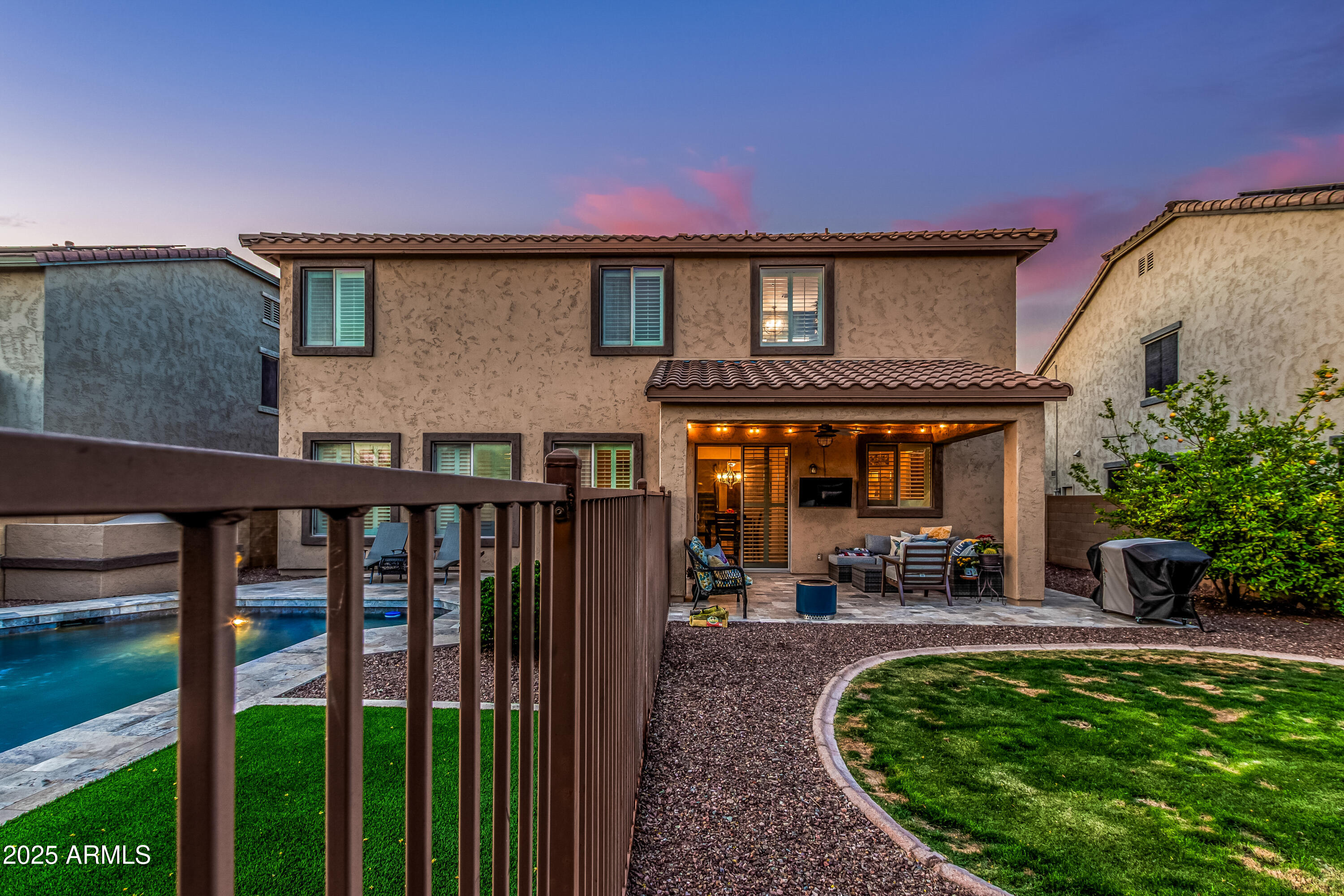 9113 W WHITE FEATHER Lane