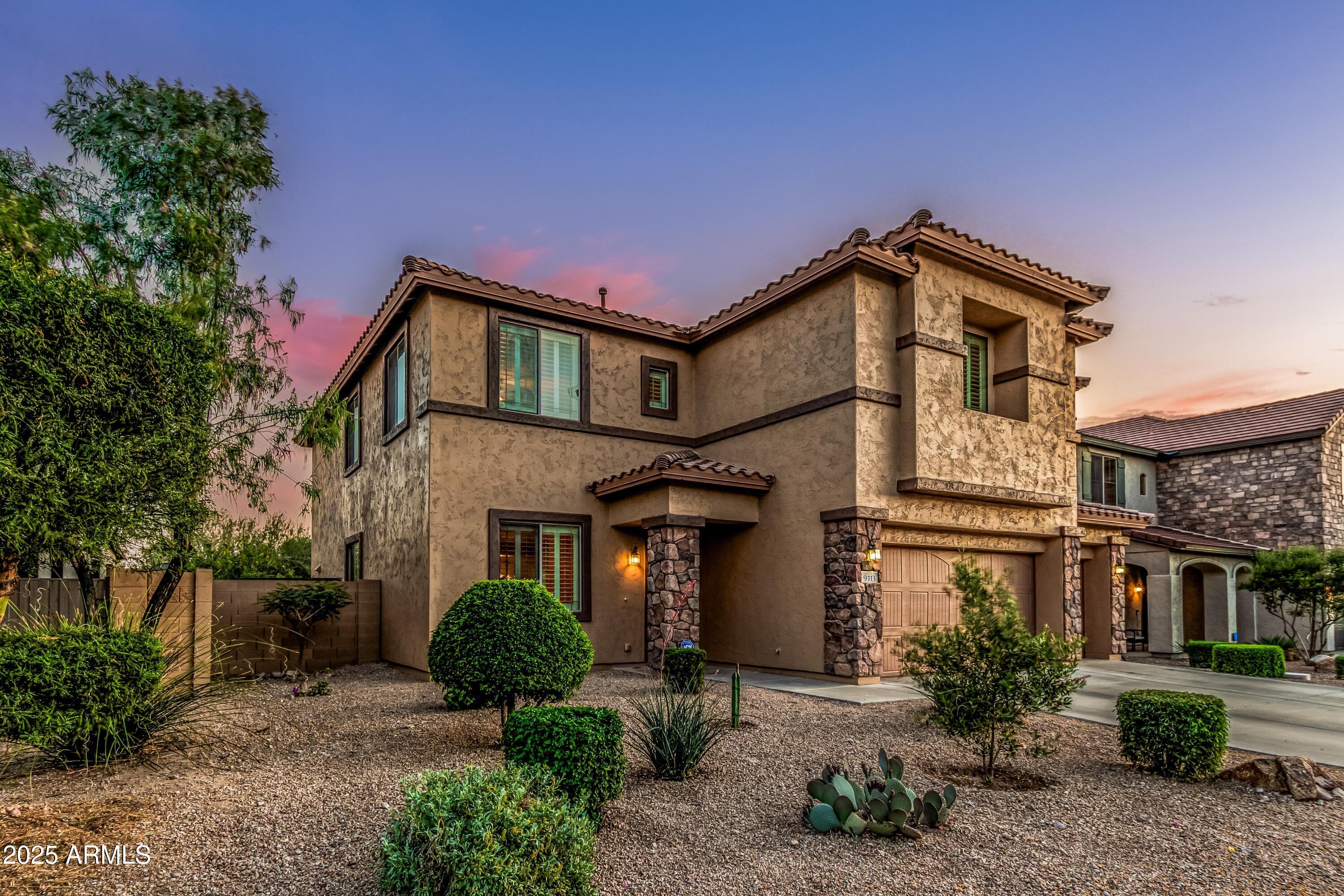 9113 W WHITE FEATHER Lane