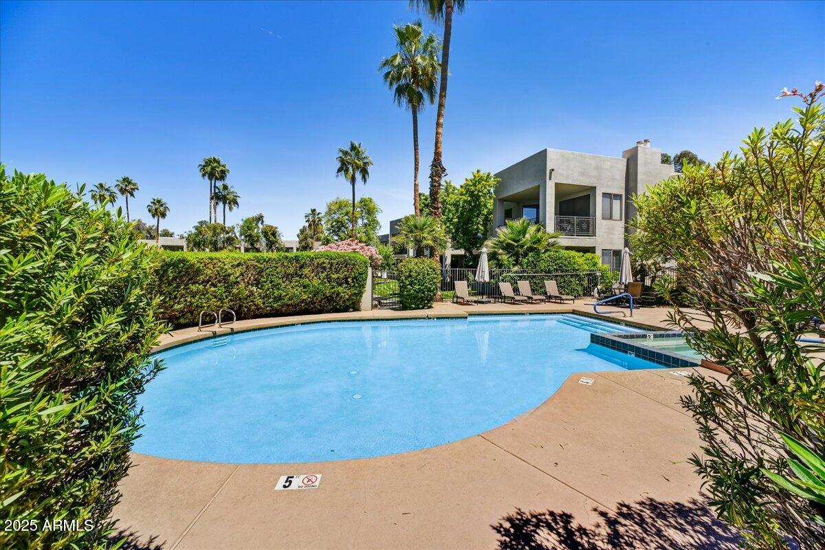 7700 E GAINEY RANCH Road, 124