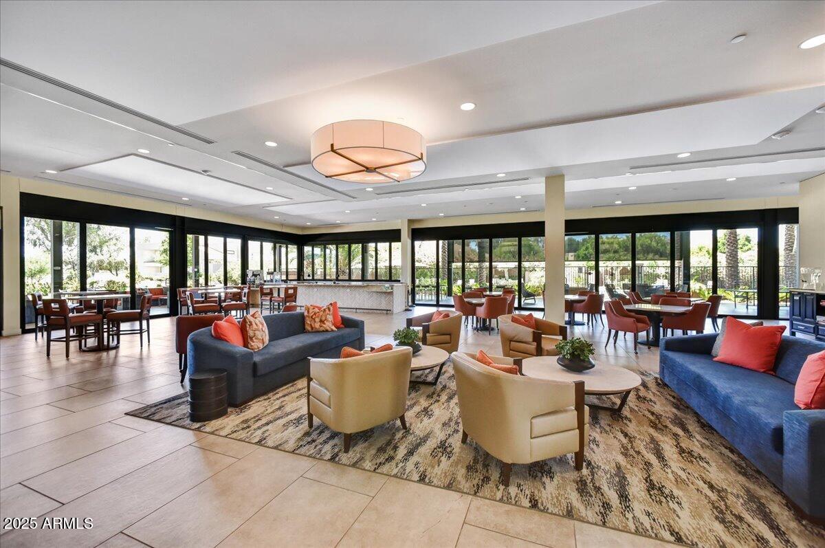 7700 E GAINEY RANCH Road, 124