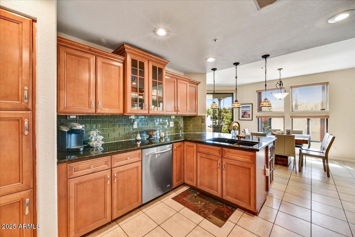 7700 E GAINEY RANCH Road, 124