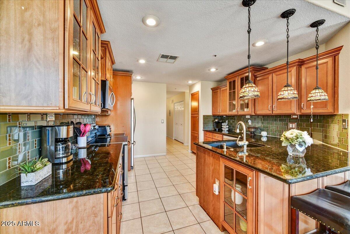 7700 E GAINEY RANCH Road, 124