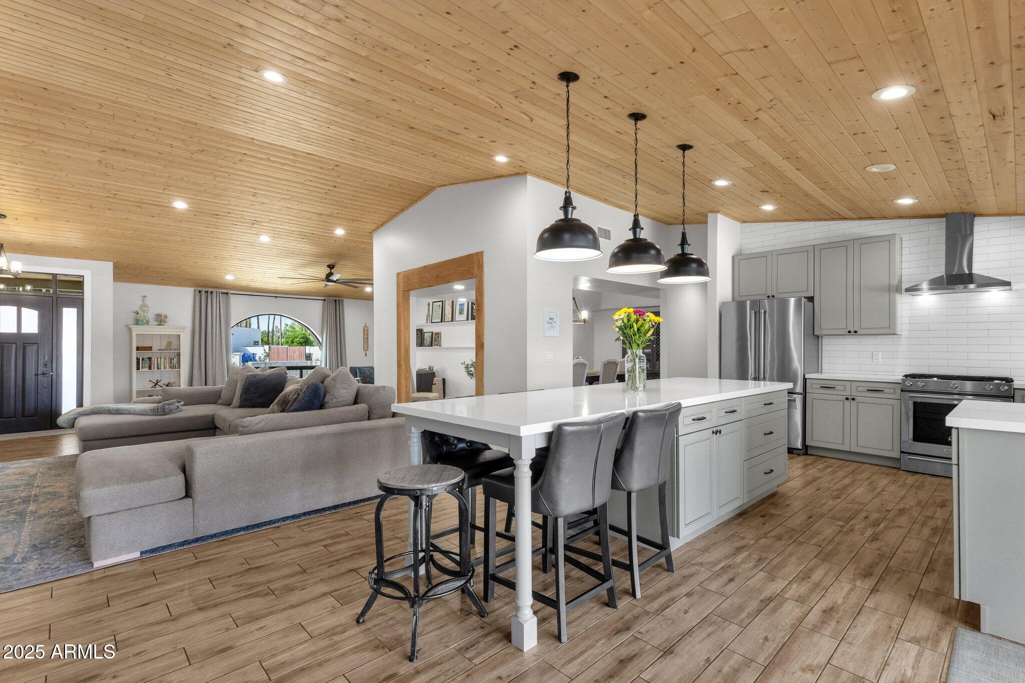 5112 E CHOLLA Street