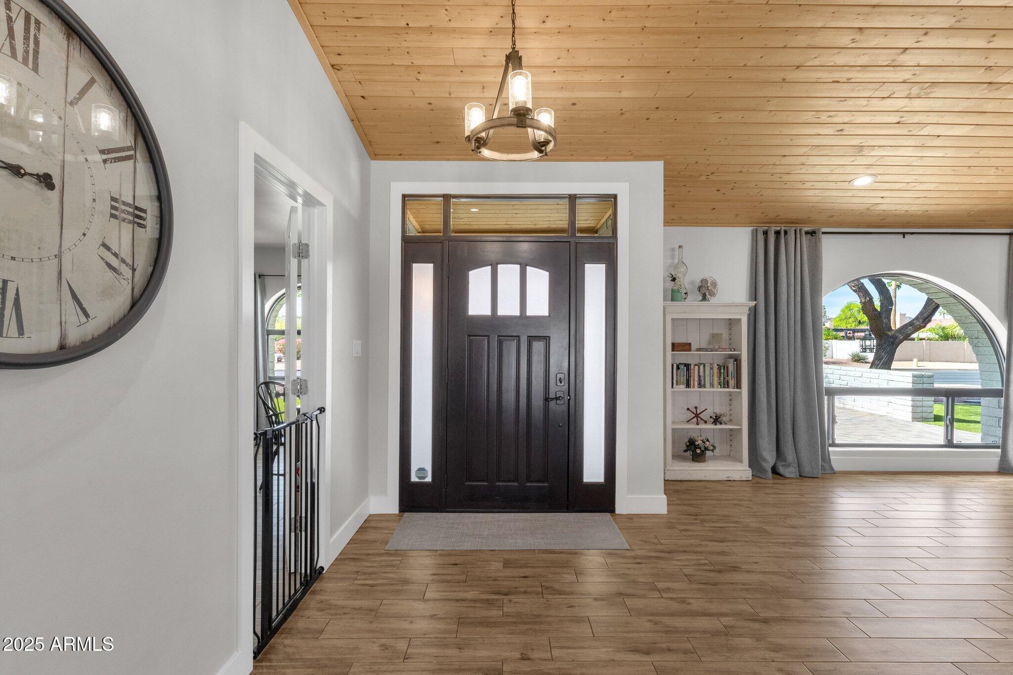 5112 E CHOLLA Street