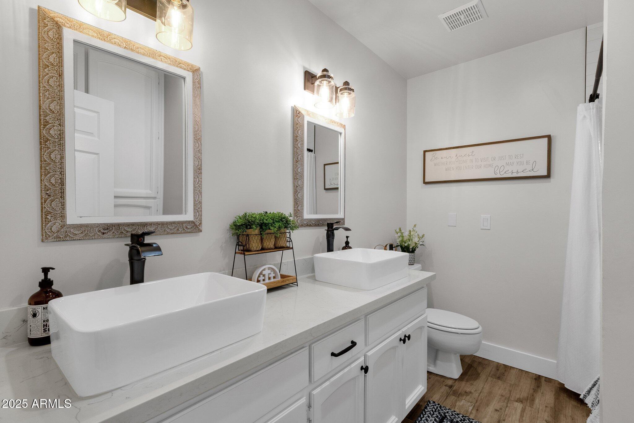 5112 E CHOLLA Street