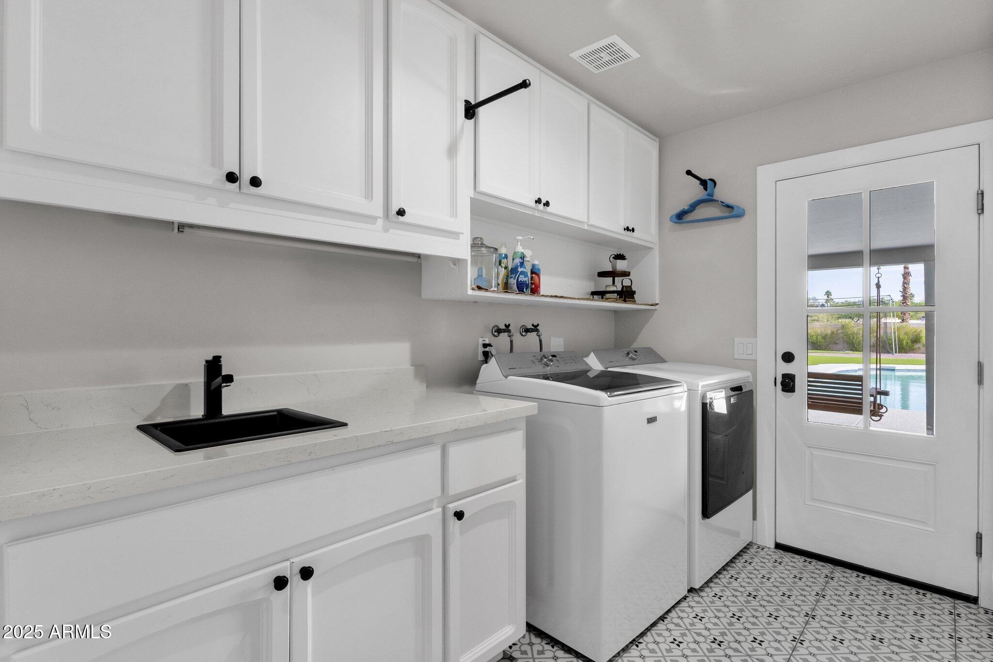 5112 E CHOLLA Street