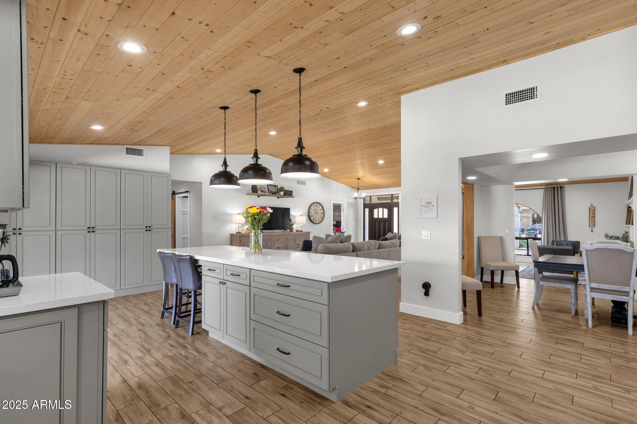 5112 E CHOLLA Street