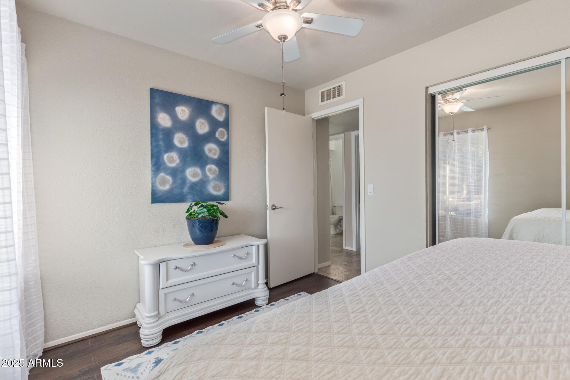 5529 W VILLA MARIA Drive