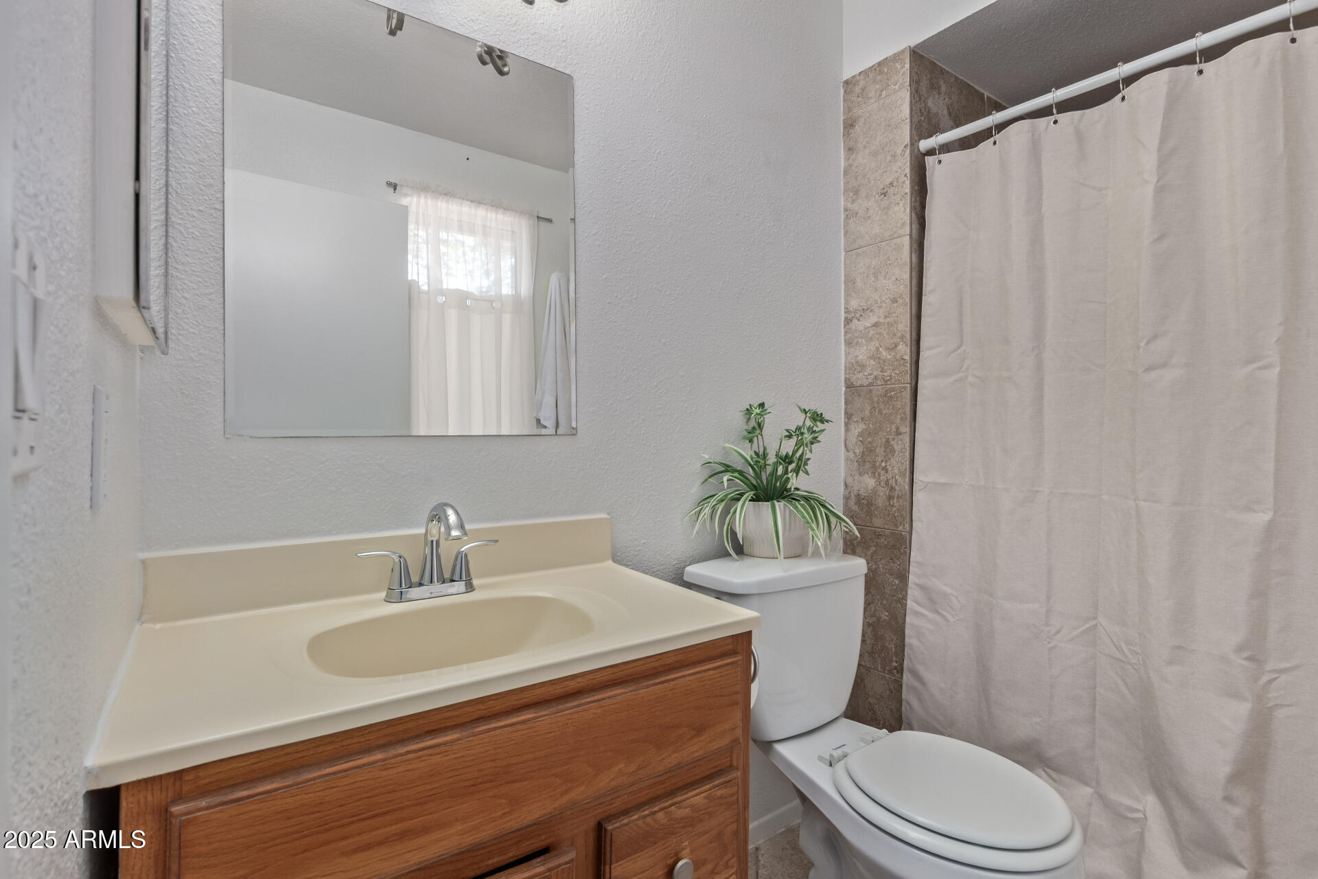 5529 W VILLA MARIA Drive