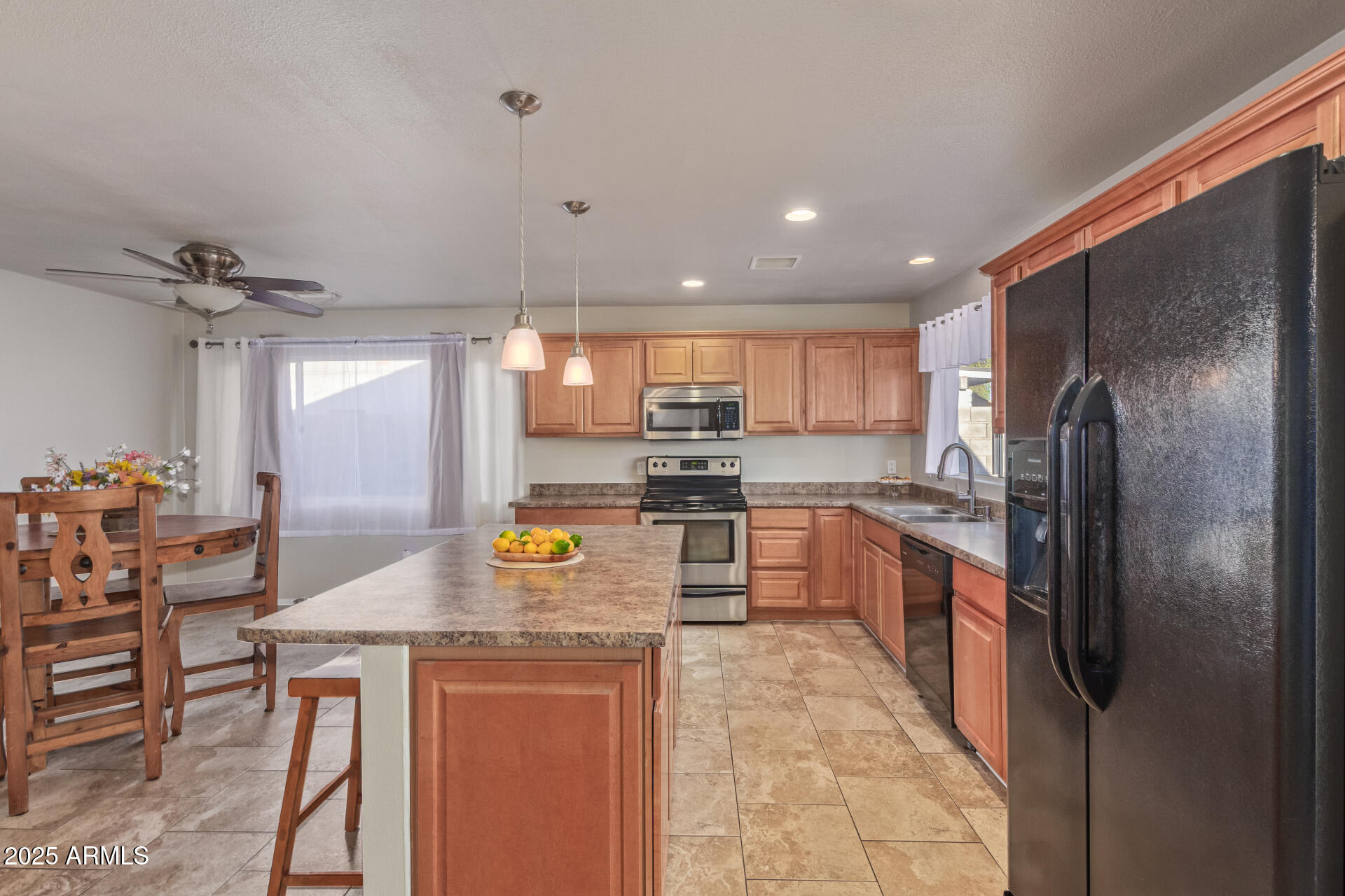 5529 W VILLA MARIA Drive