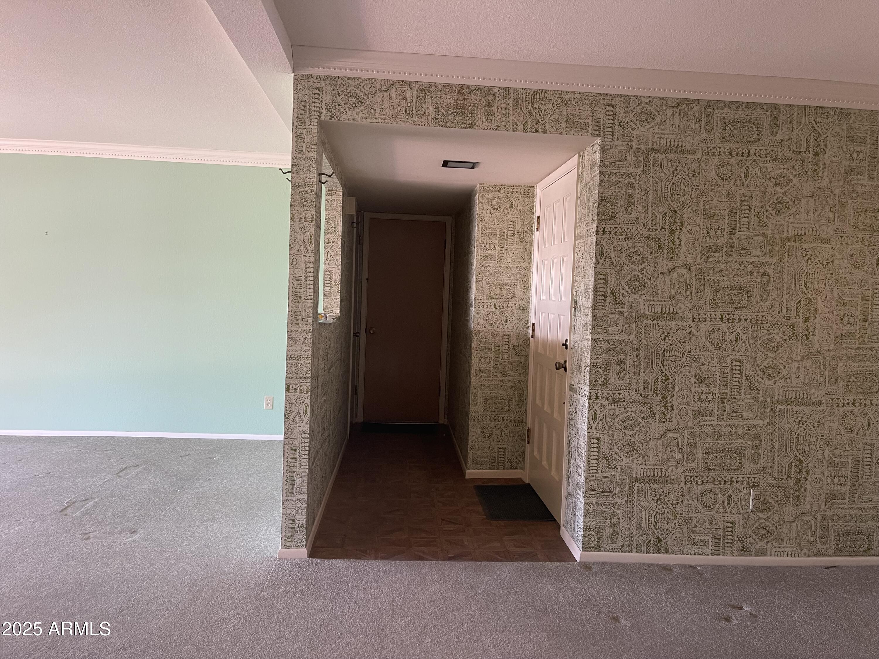 7637 E THORNWOOD Drive