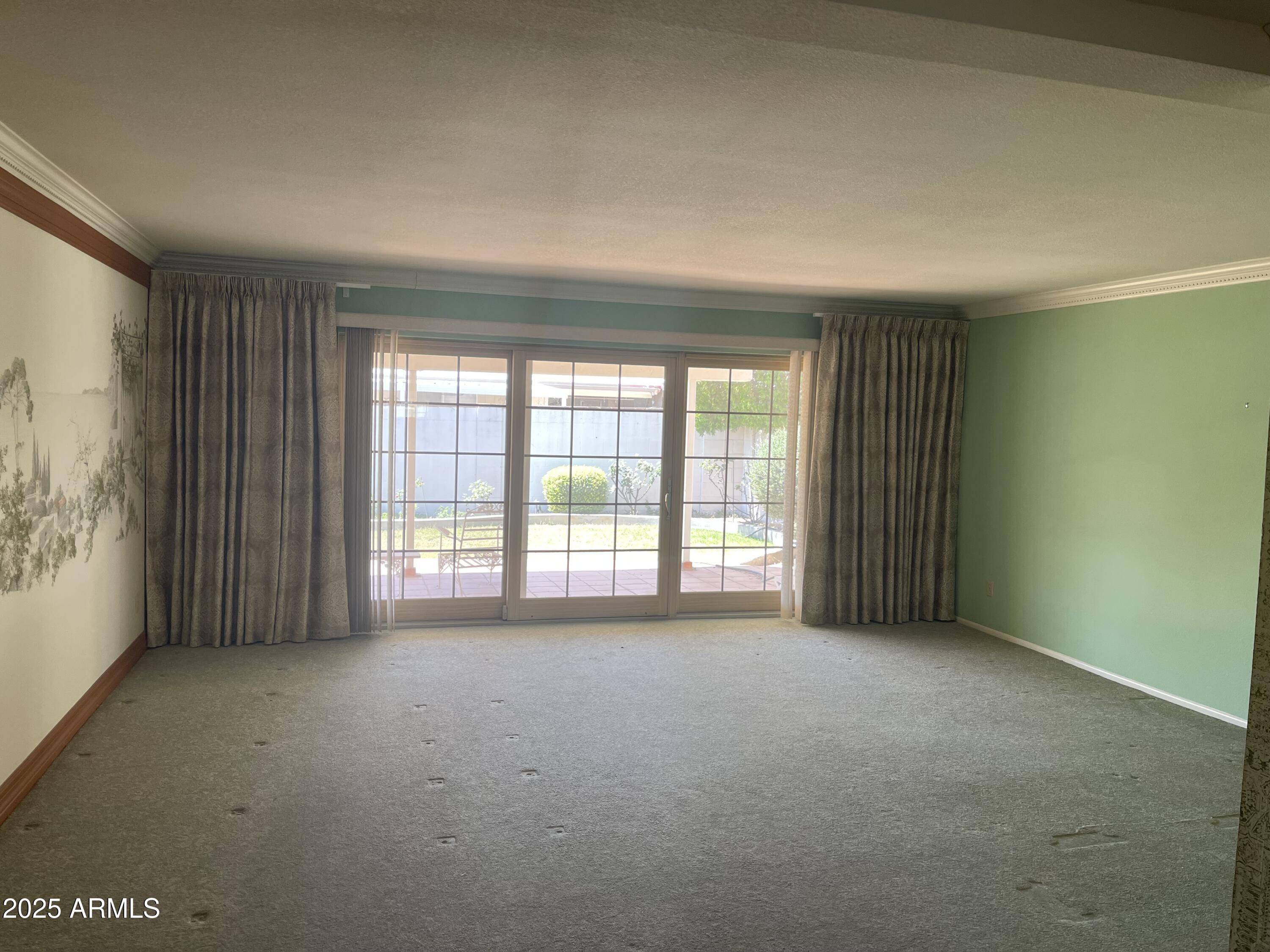 7637 E THORNWOOD Drive