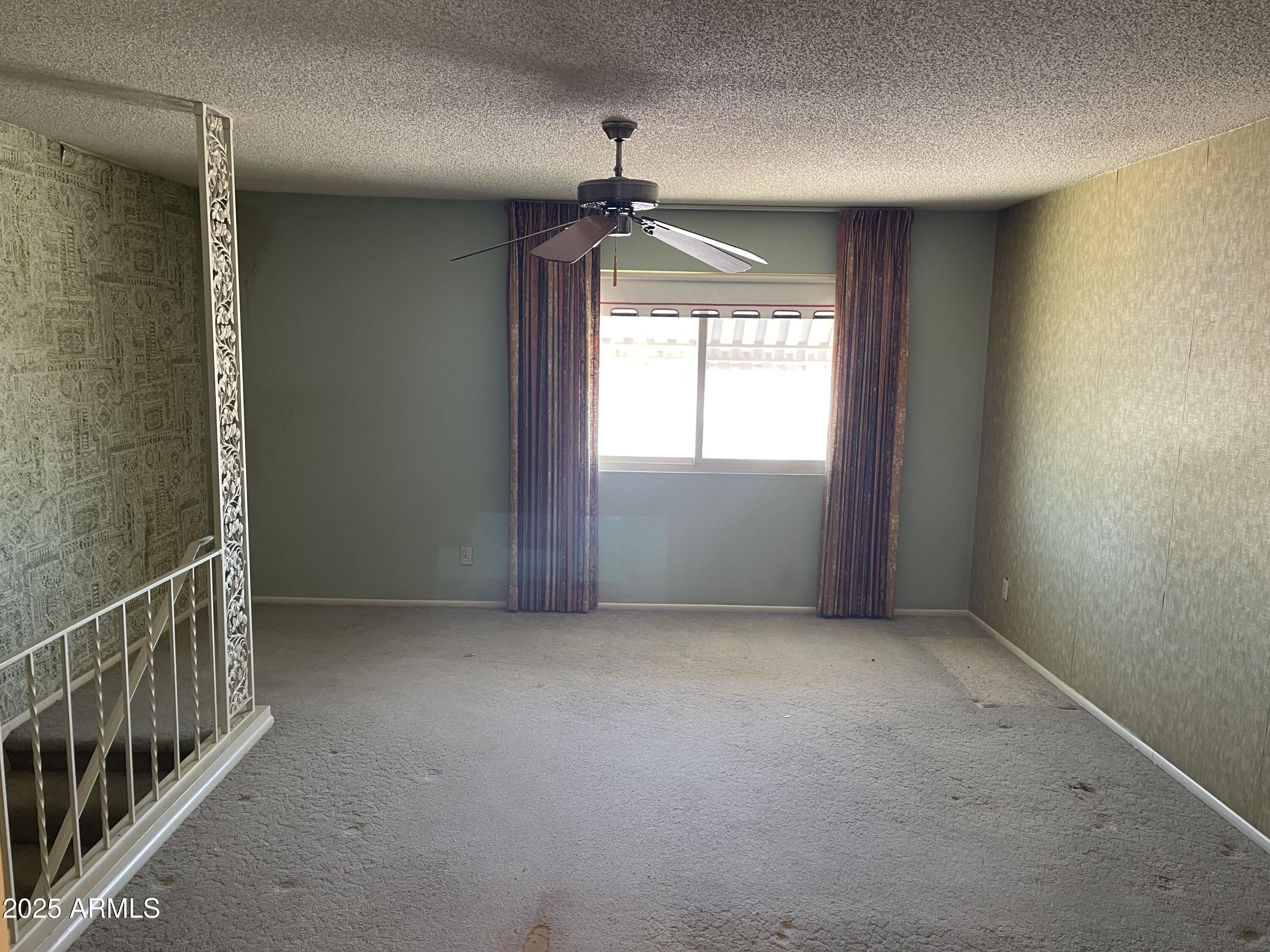 7637 E THORNWOOD Drive