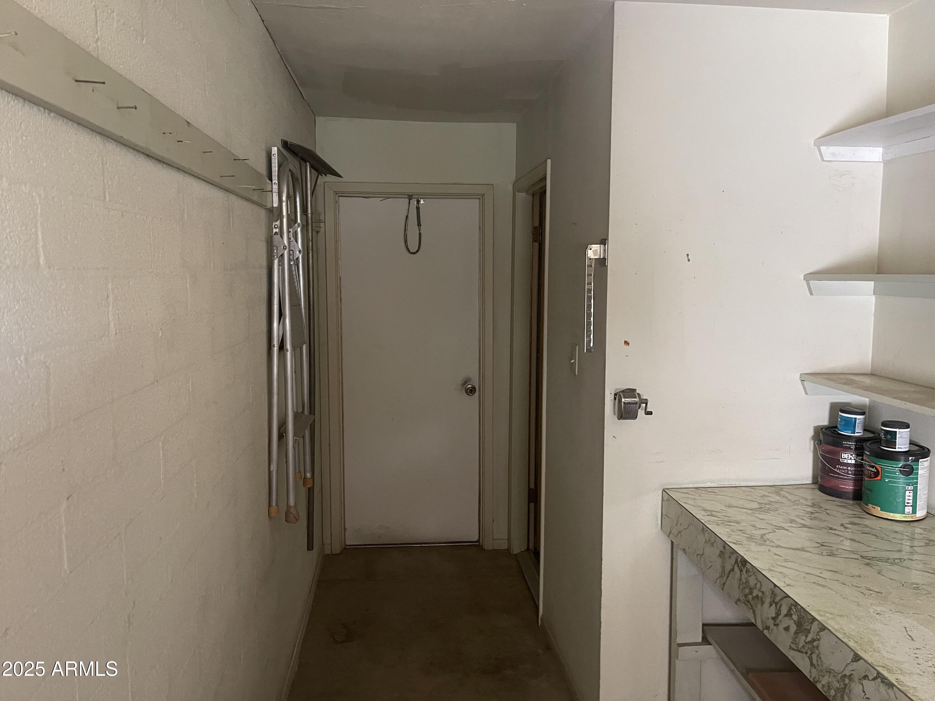 7637 E THORNWOOD Drive