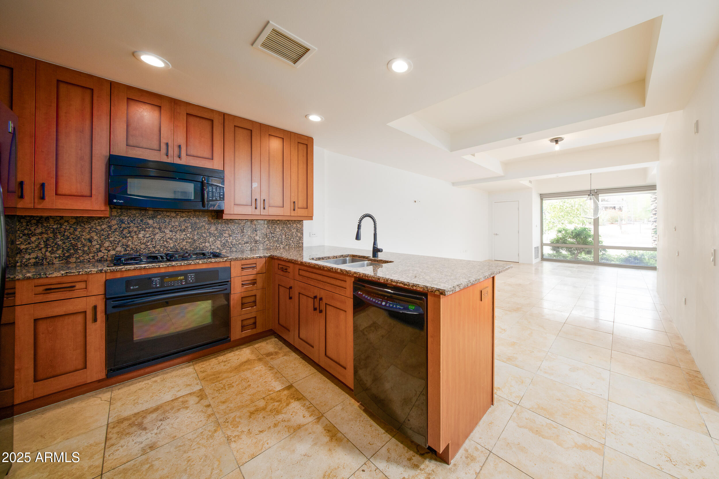 7161 E RANCHO VISTA Drive, 1009