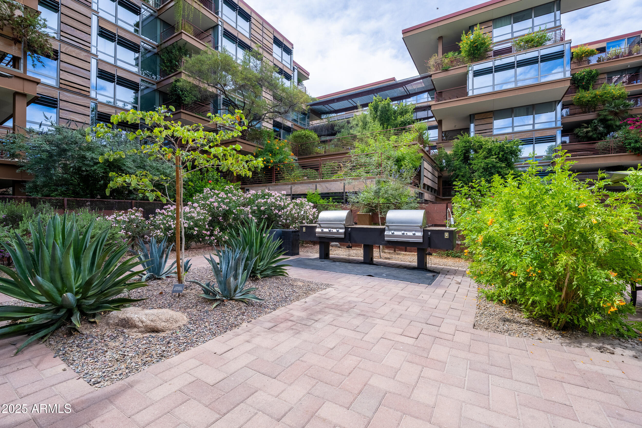 7161 E RANCHO VISTA Drive, 1009