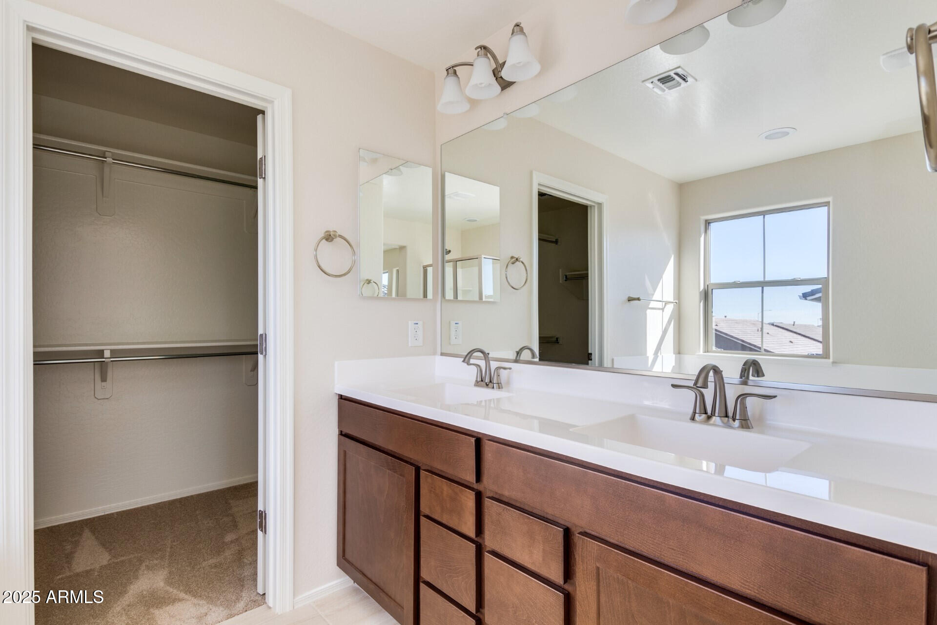 317 N 56TH Place
