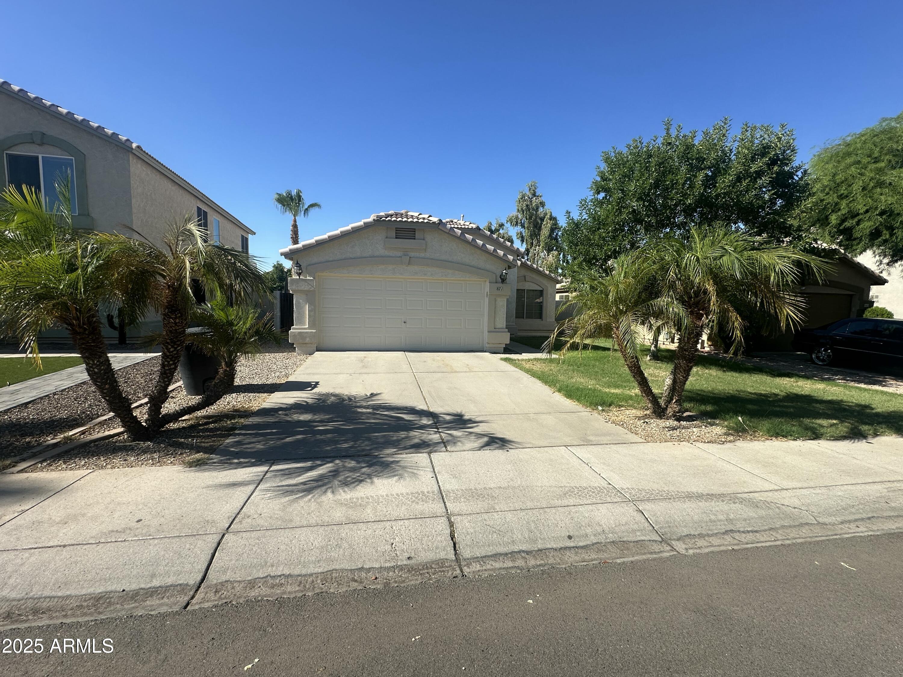 871 E WHITTEN Street