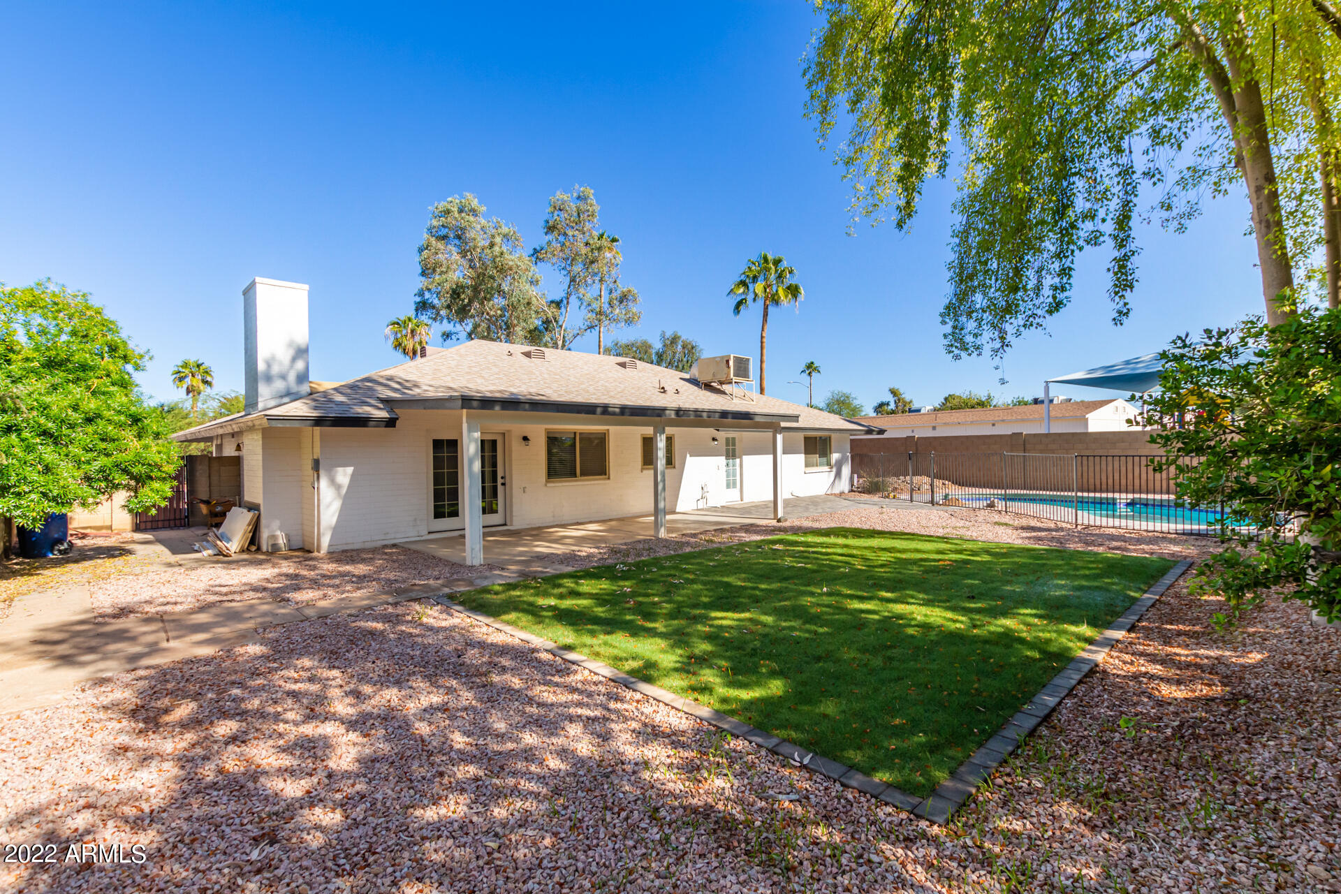 1333 W Medina Avenue