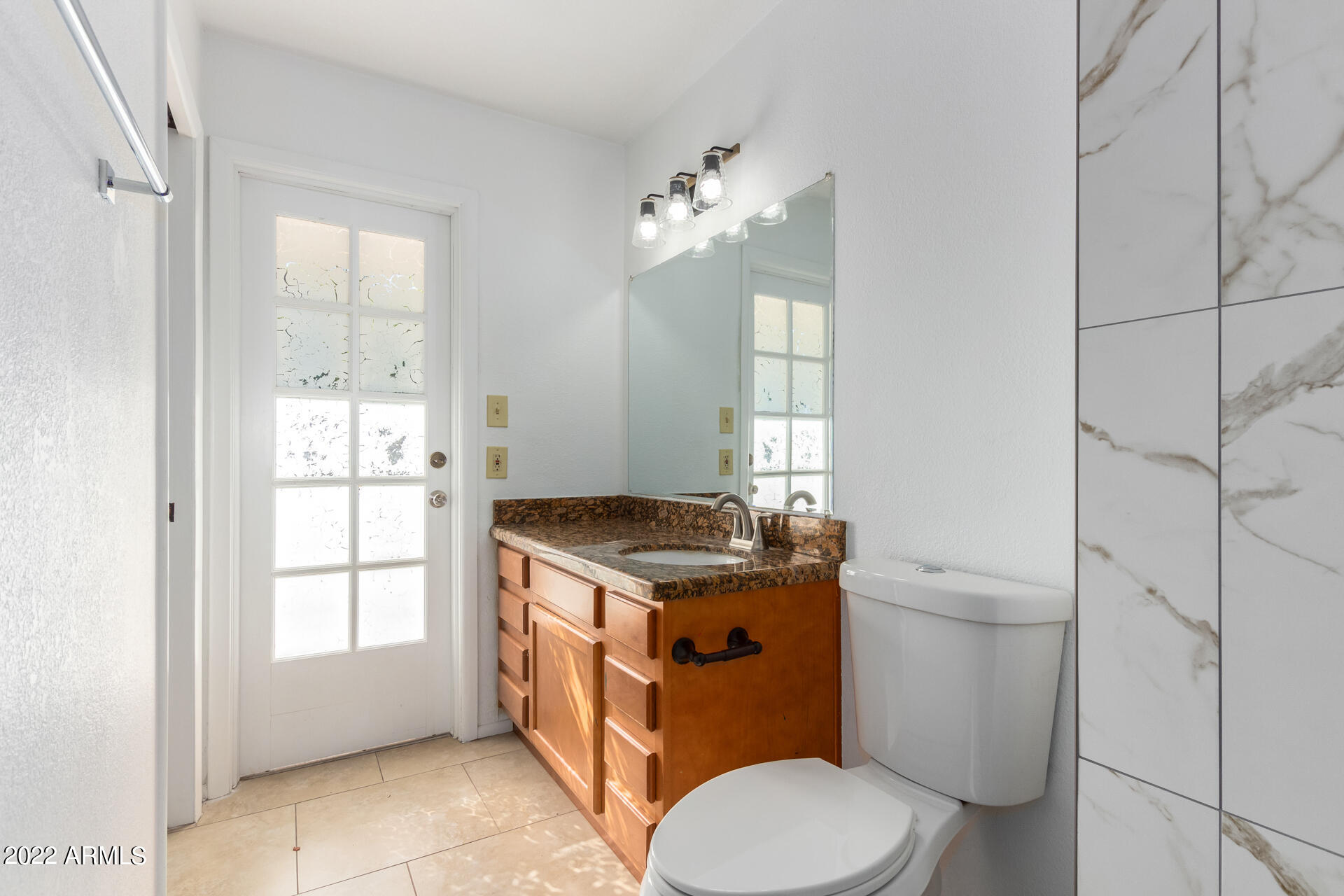 1333 W Medina Avenue