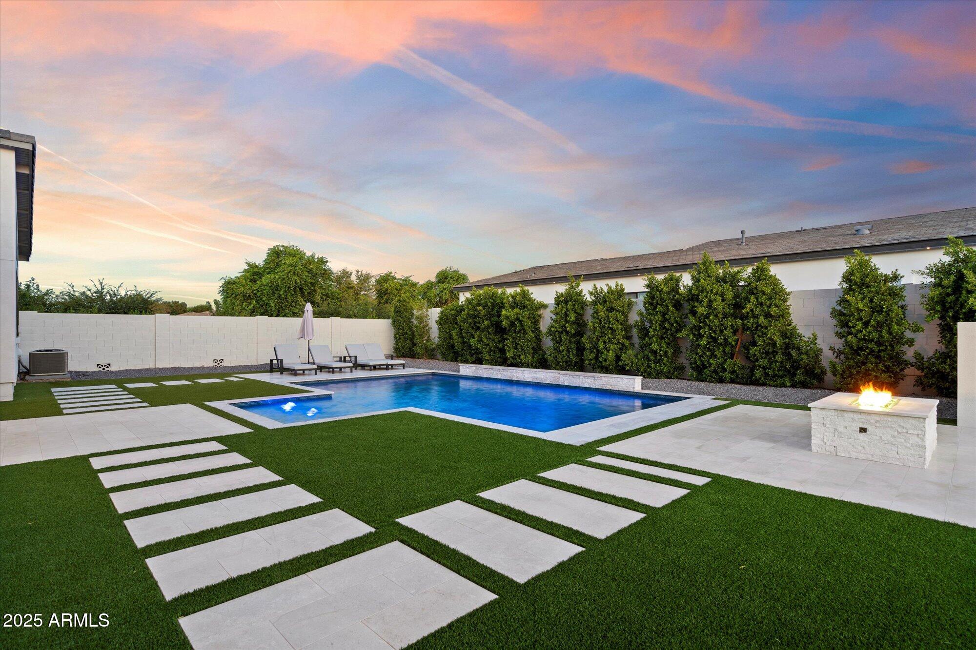 21985 E SUNSET Drive