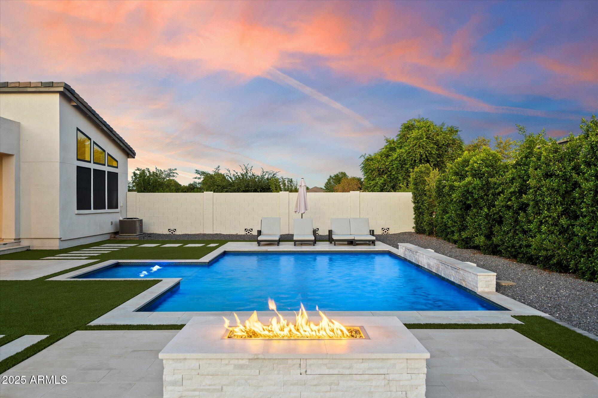 21985 E SUNSET Drive