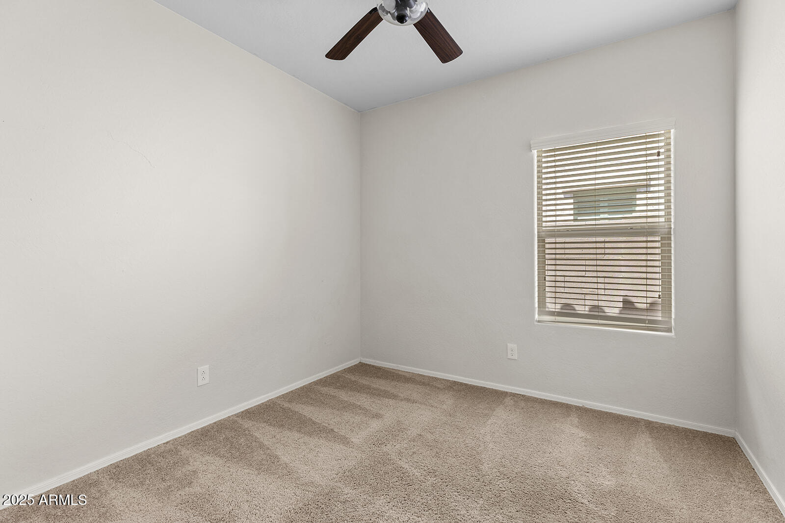 1816 W SPUR Drive