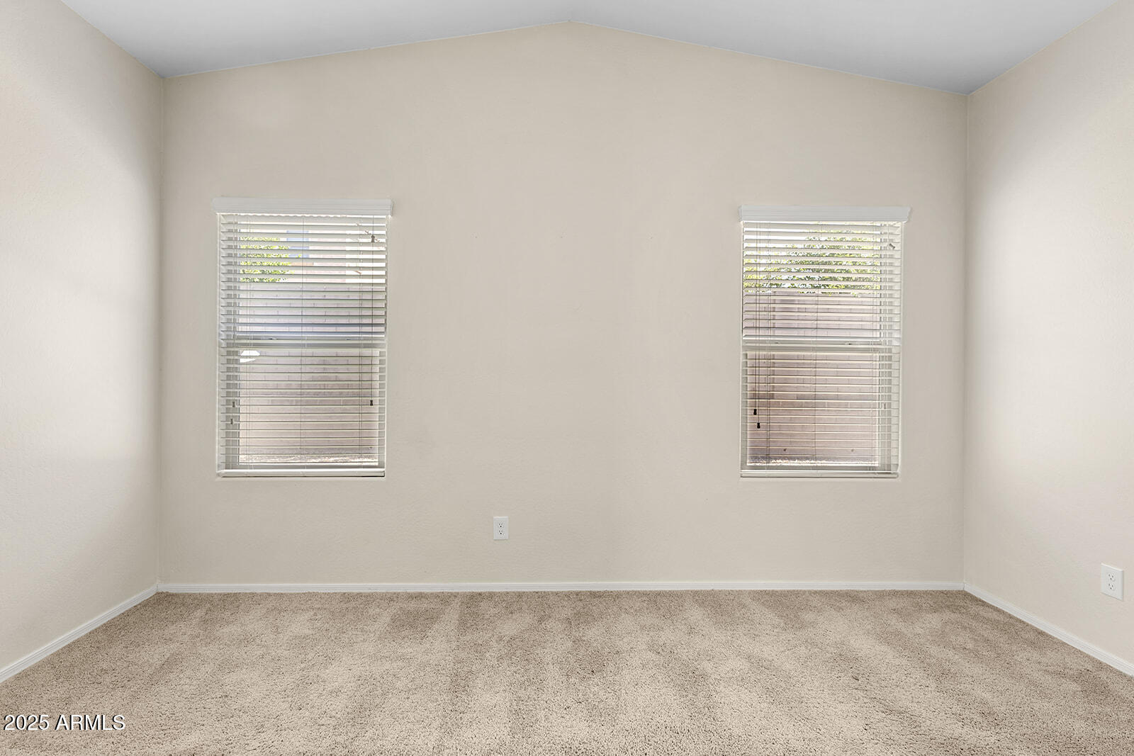 1816 W SPUR Drive