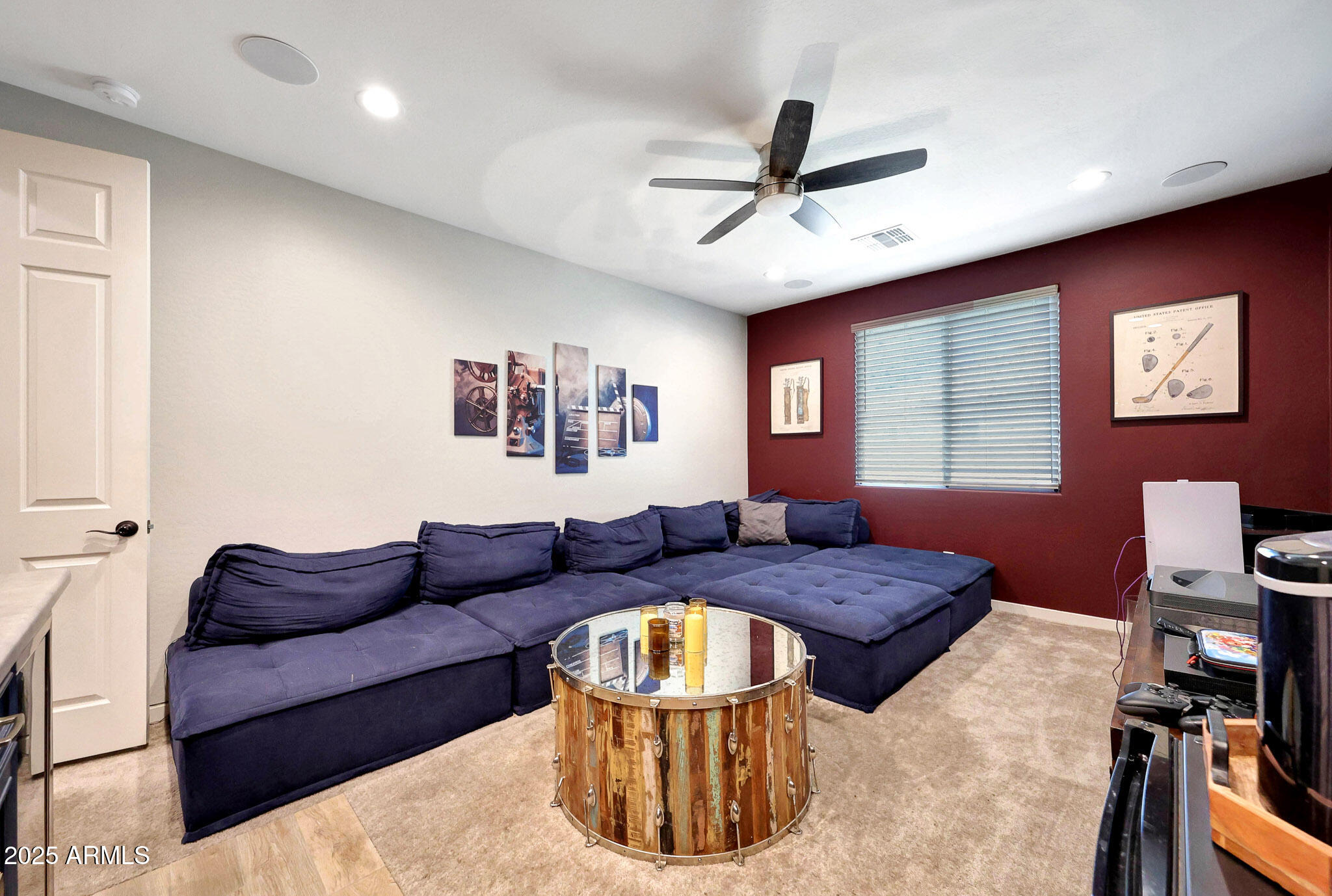 7512 W WARNER Street