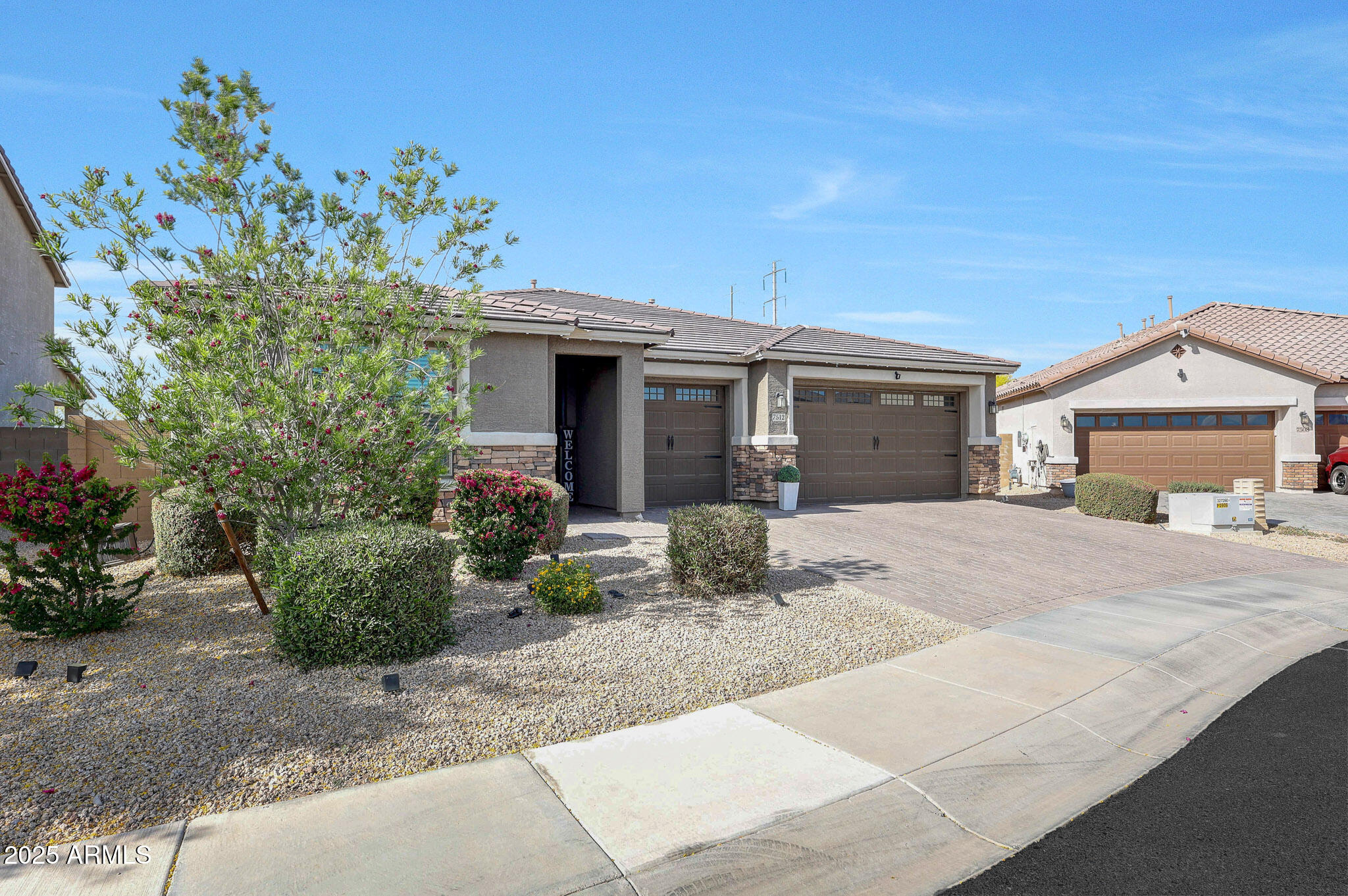 7512 W WARNER Street