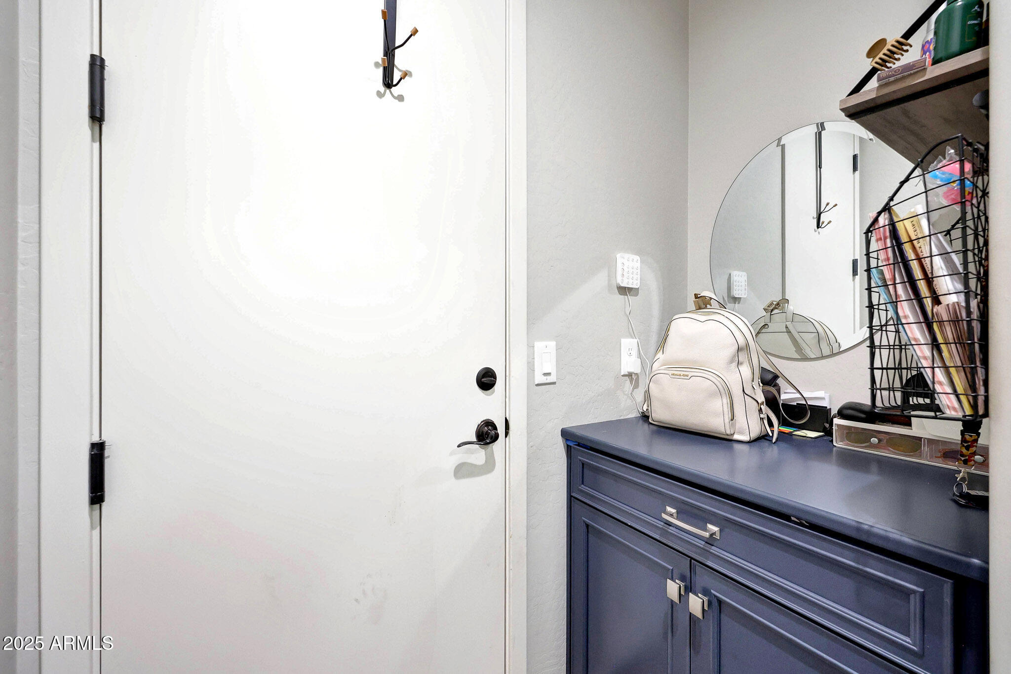 7512 W WARNER Street